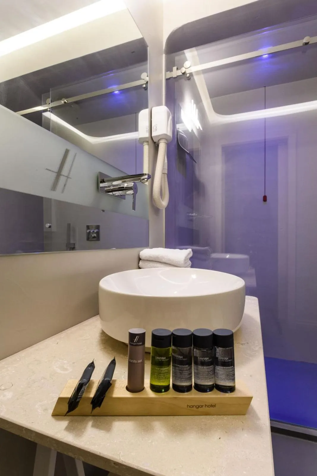 Shower in Hangar Hotel