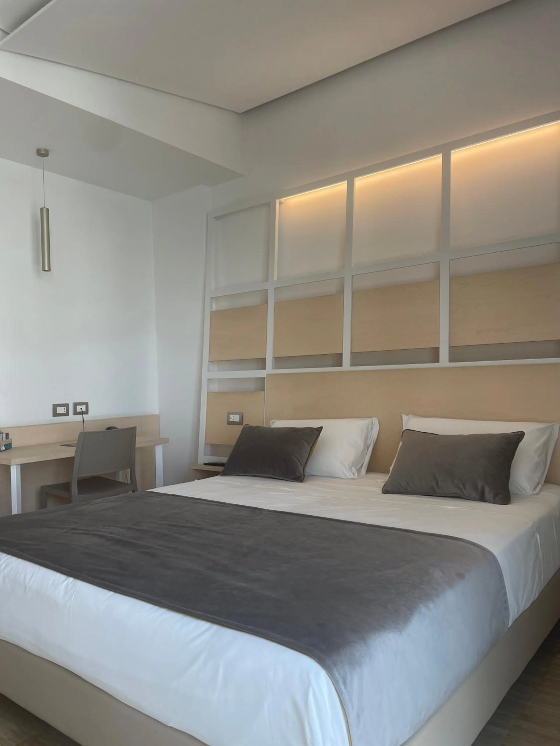 Bedroom, Bed in Hangar Hotel