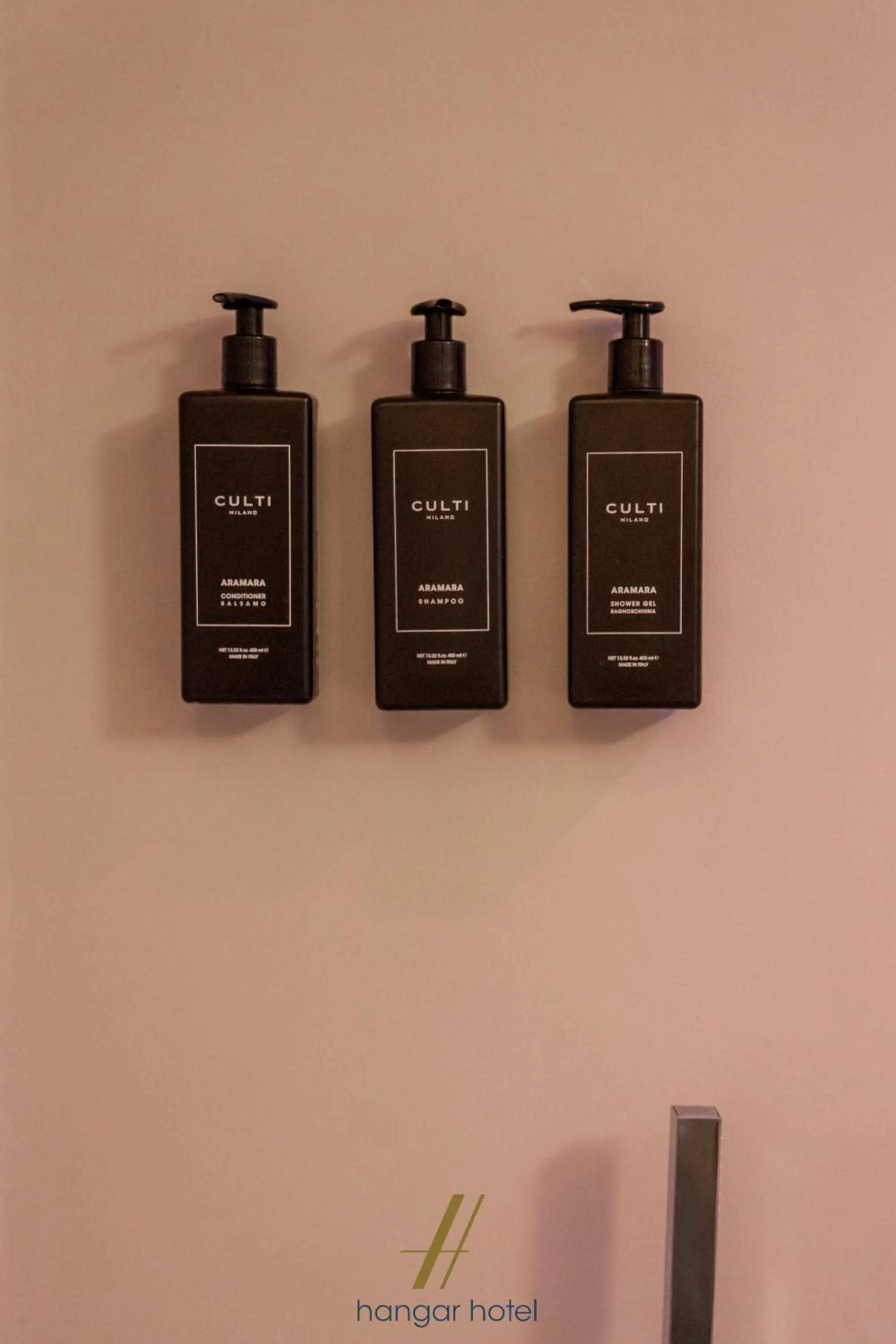 Bathroom in Hangar Hotel