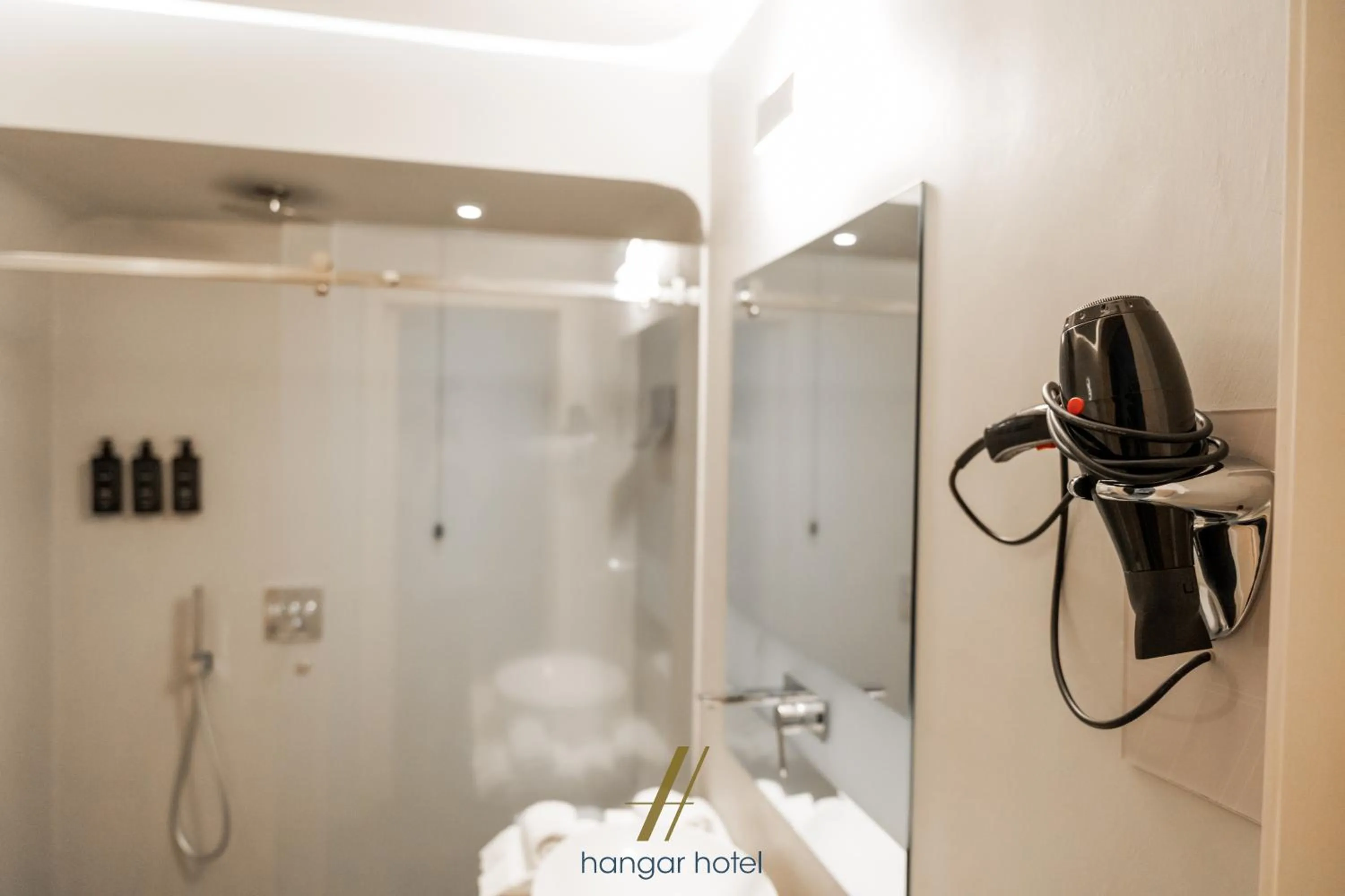 Bathroom in Hangar Hotel