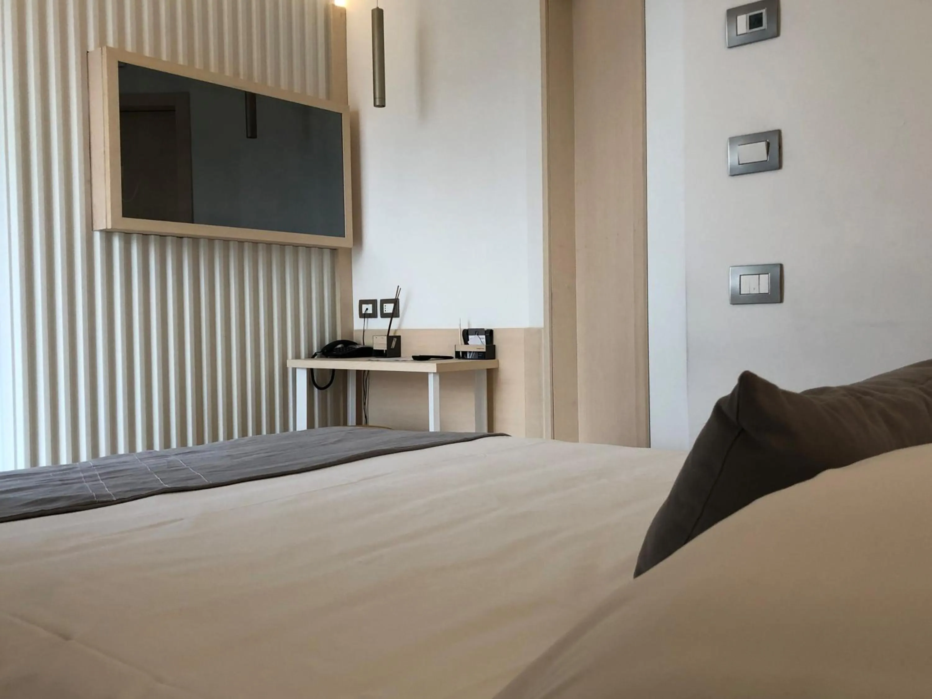 Bedroom, Bed in Hangar Hotel