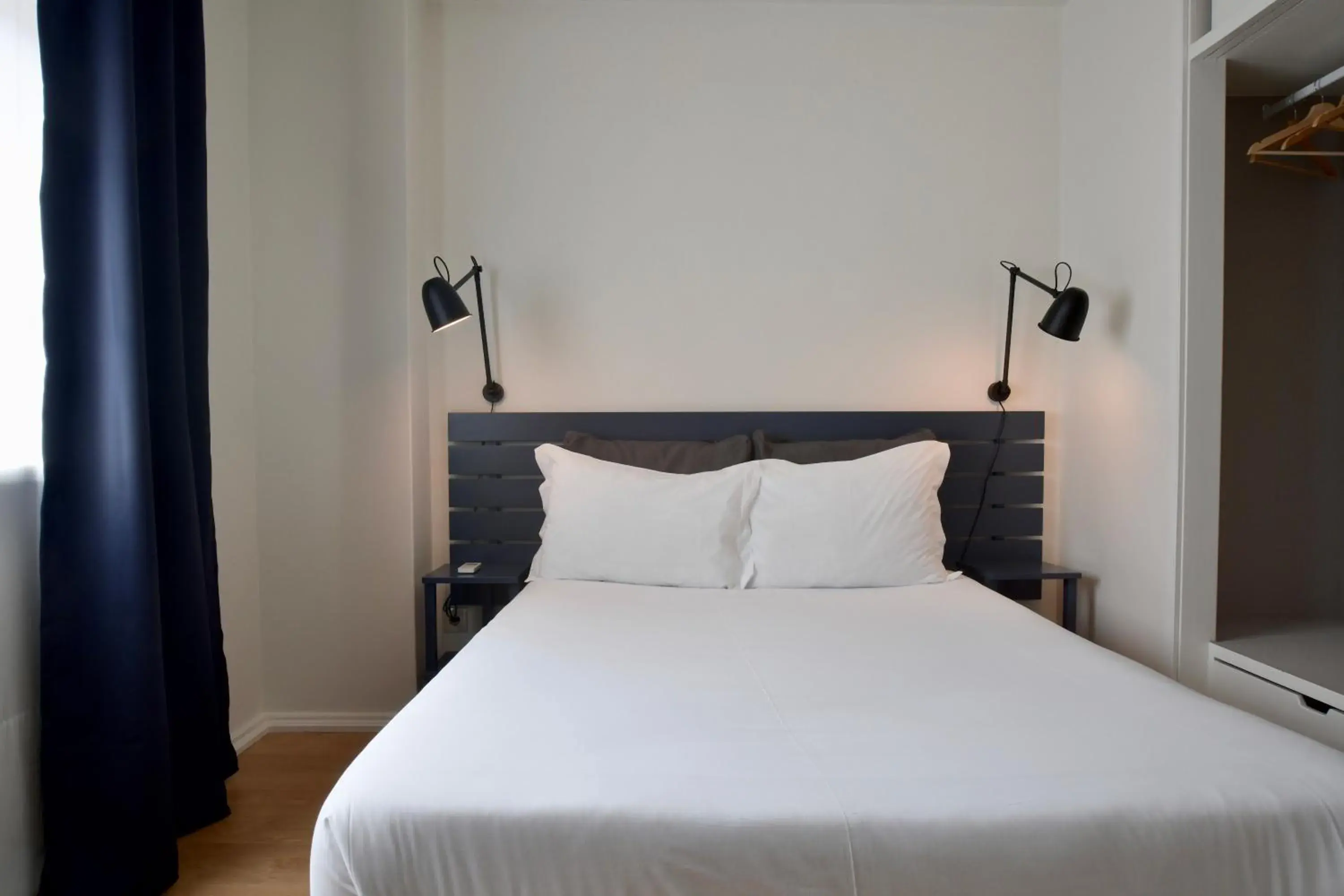 Two-Bedroom Apartment with Balcony in Spot Apartments Two-Bedroom Apartment with Balcony in Spot Apartments