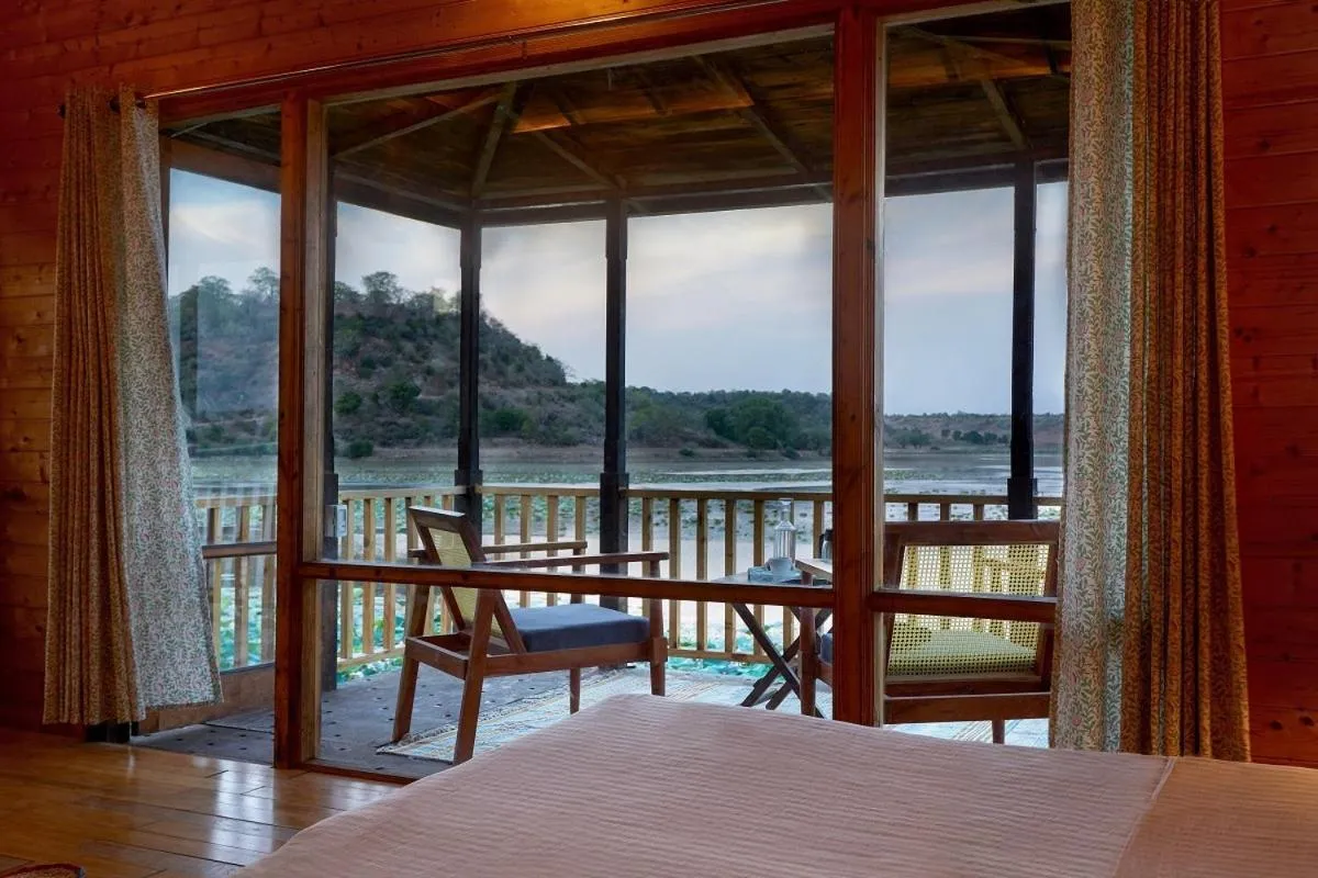 Bedroom, Bed in Pangarh Lake Retreat