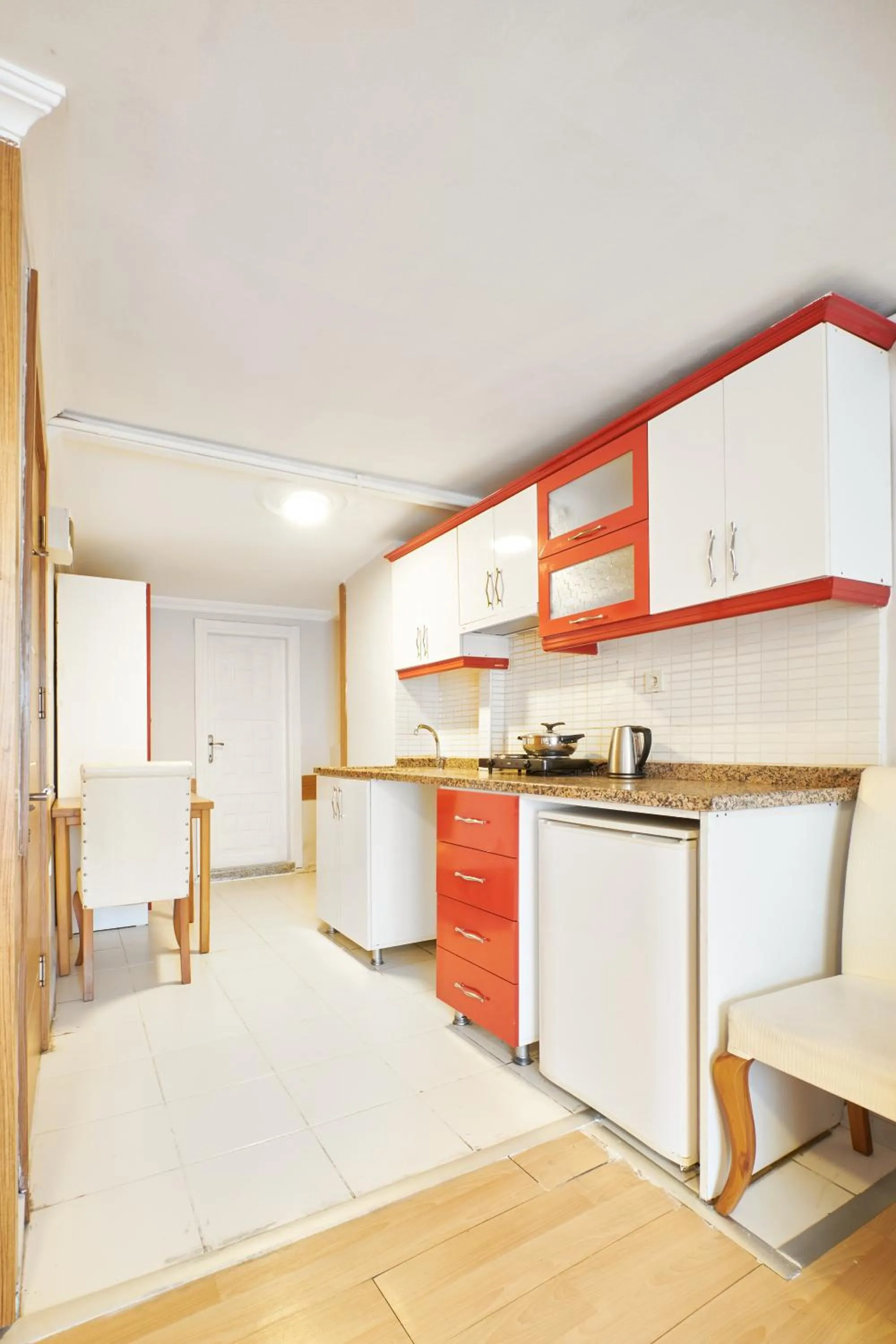 Coffee/tea facilities in Central Suites Taksim