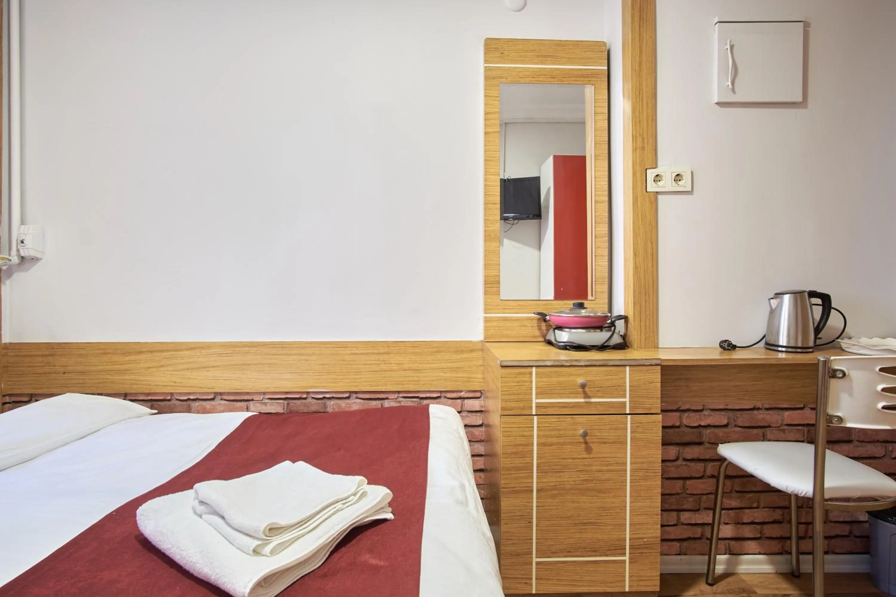 Coffee/tea facilities, Bed in Central Suites Taksim