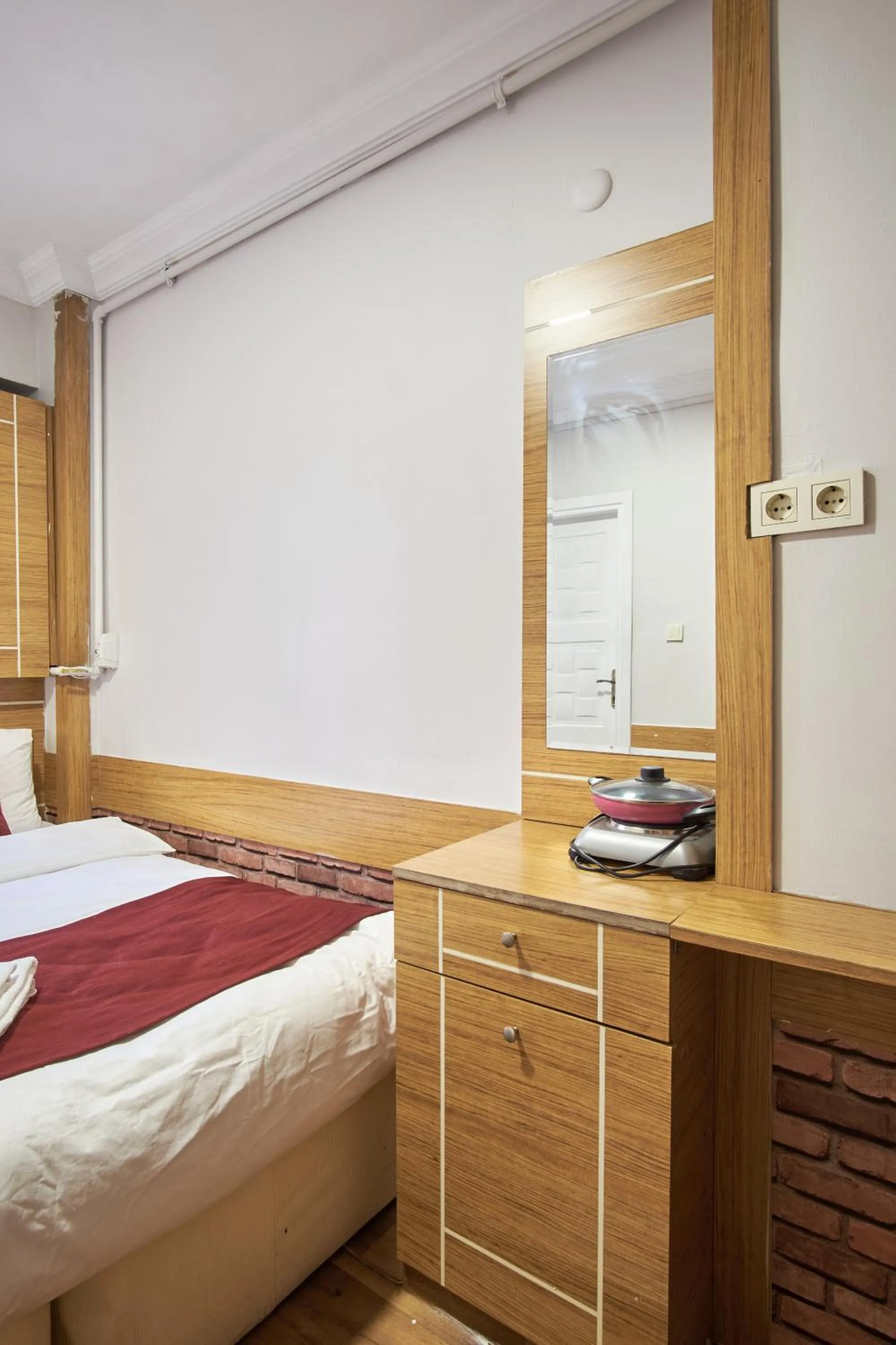 oven, Bed in Central Suites Taksim