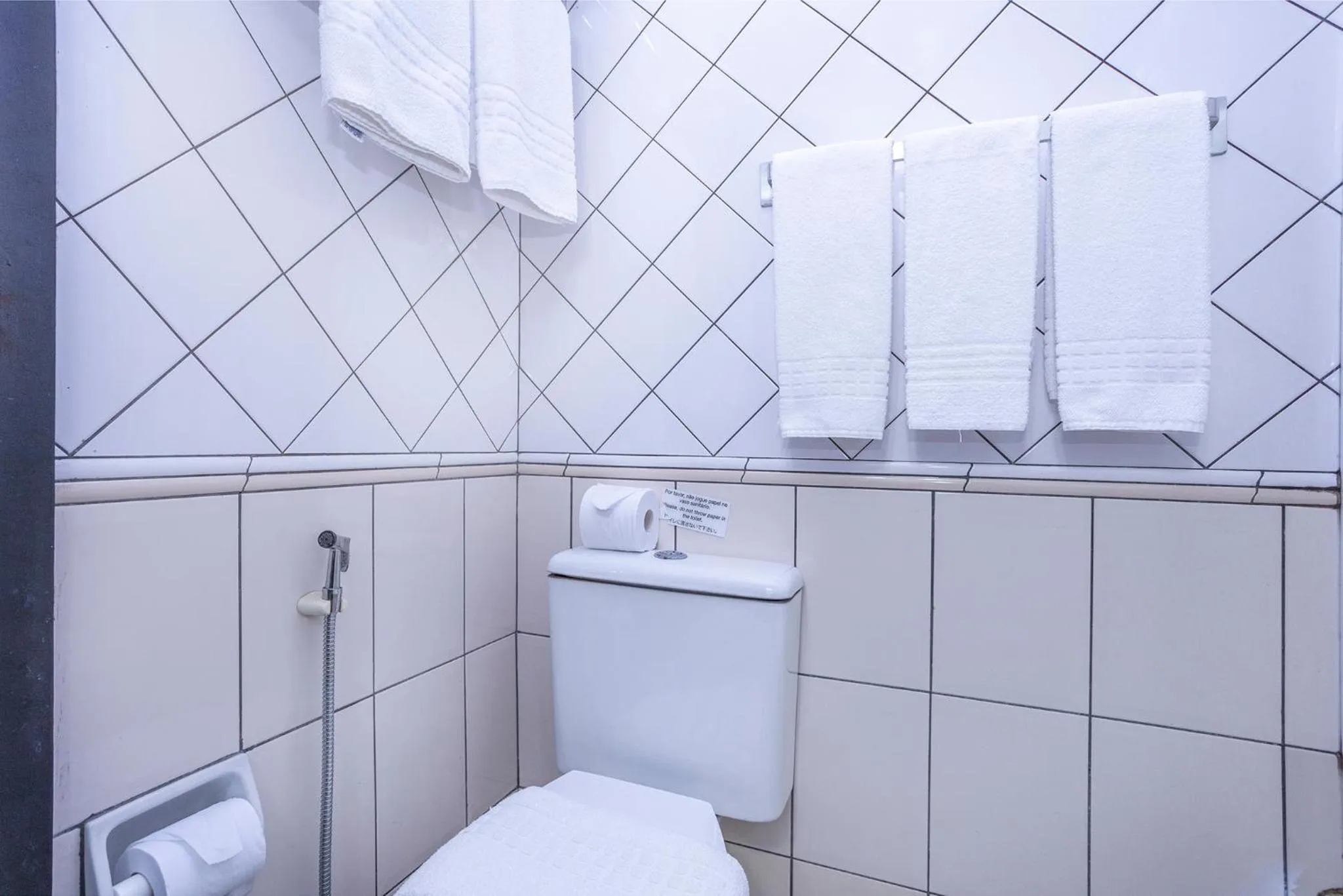 Bathroom in Nikkey Palace Hotel