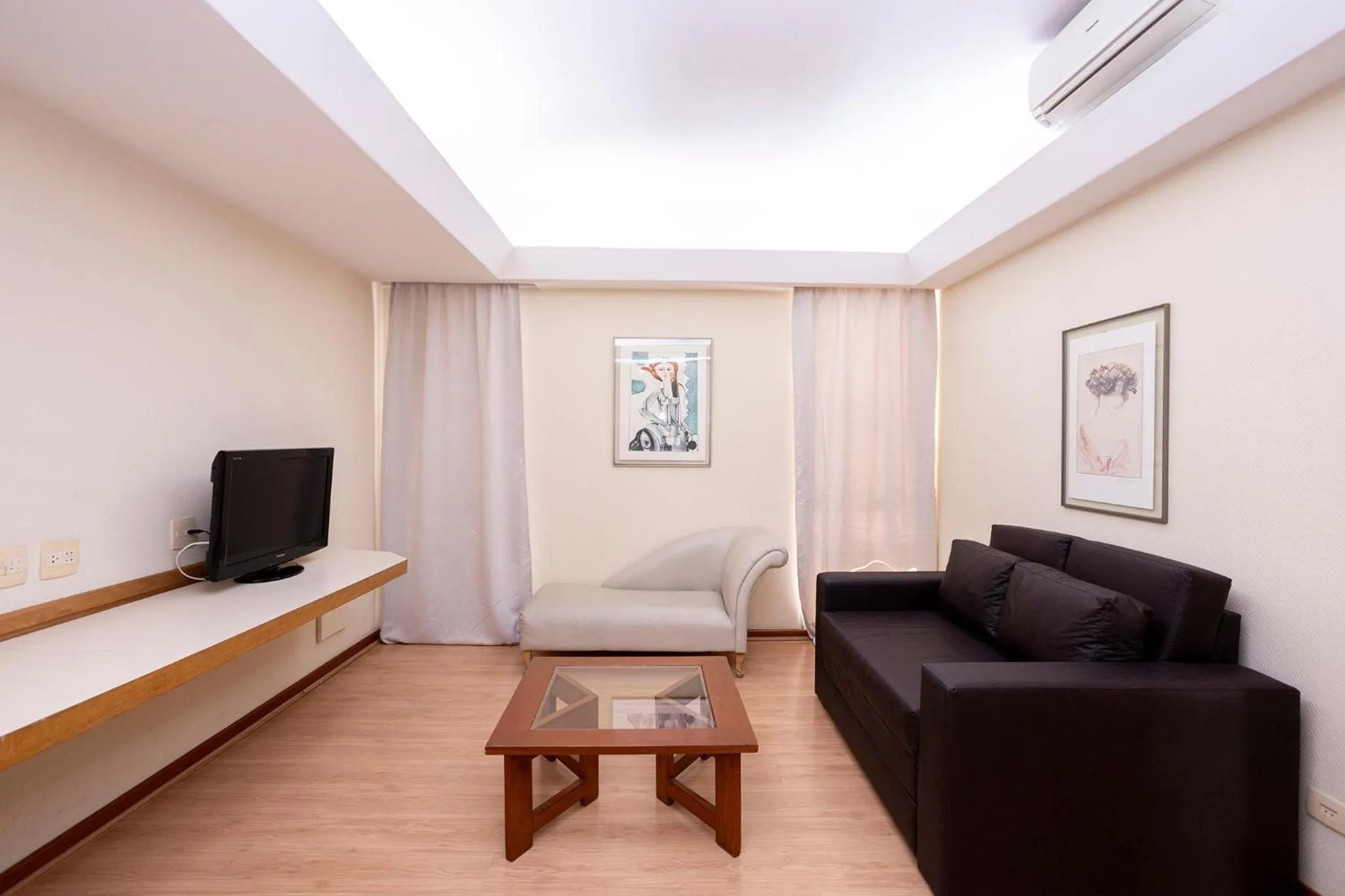 TV and multimedia in Nikkey Palace Hotel