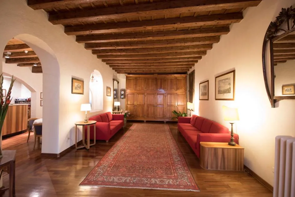 Communal lounge/ TV room in Hotel Due Mori