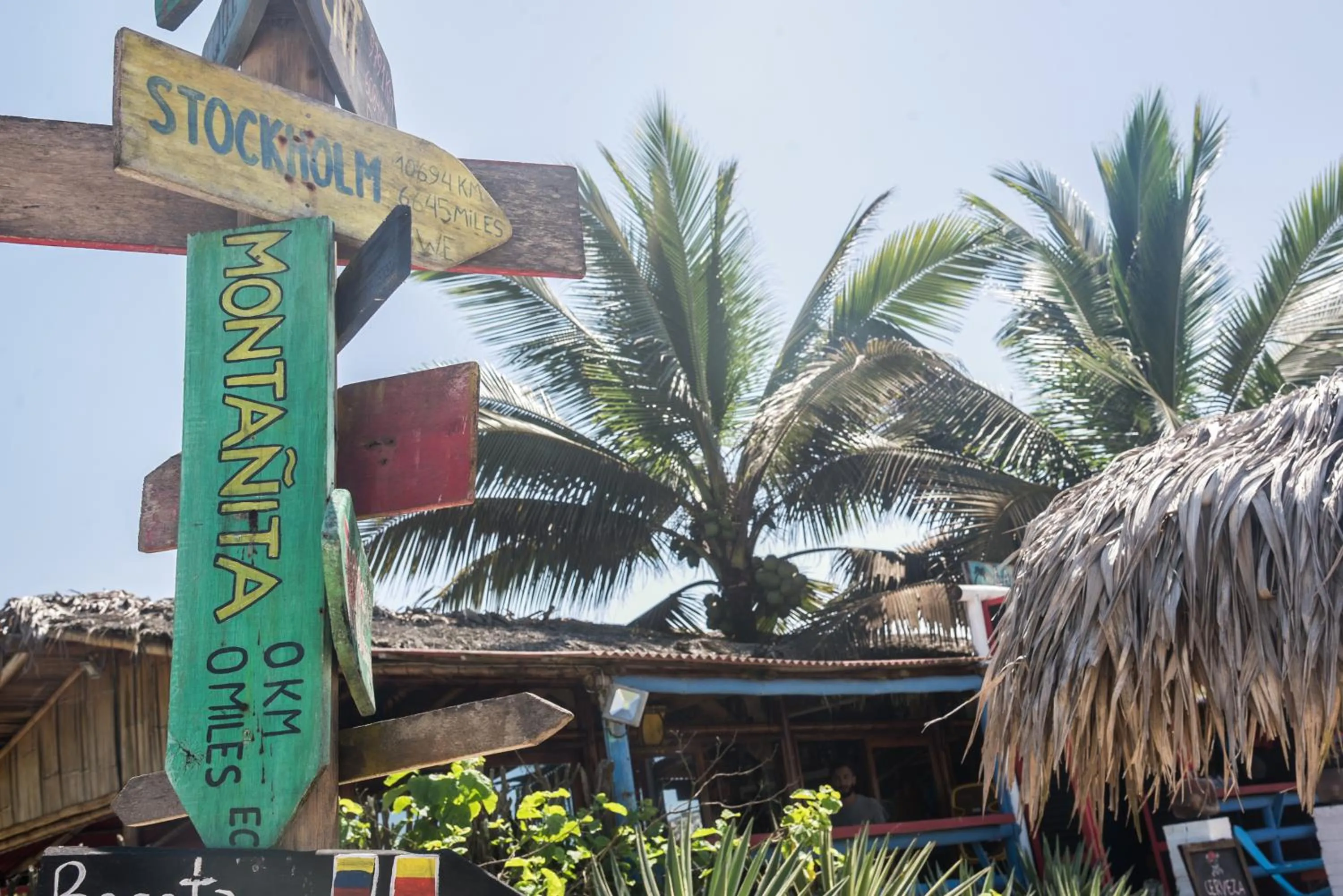 Property logo or sign in La Gondola