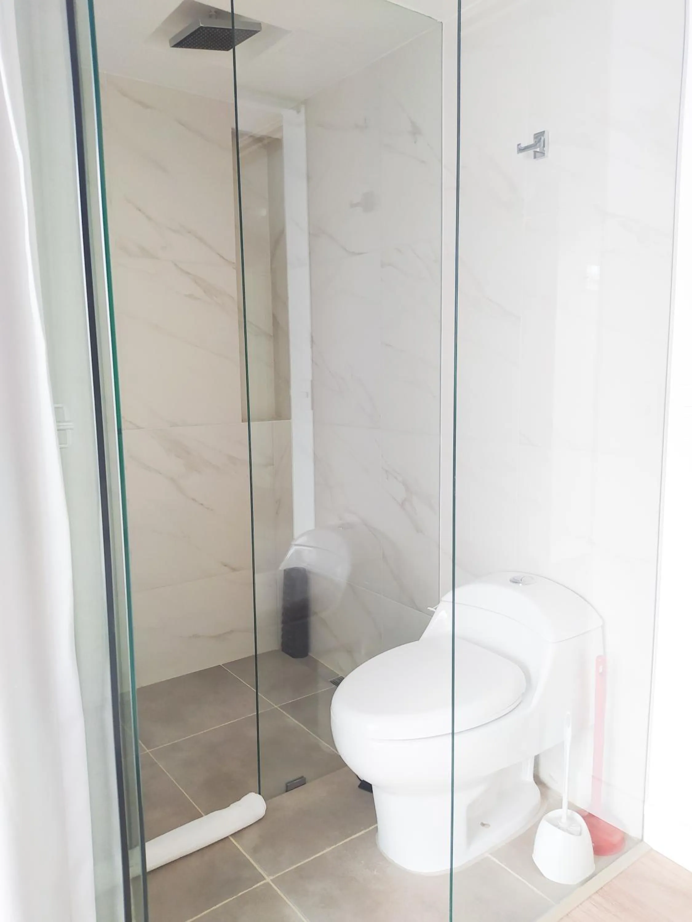 Shower in Urban Heights Bogota