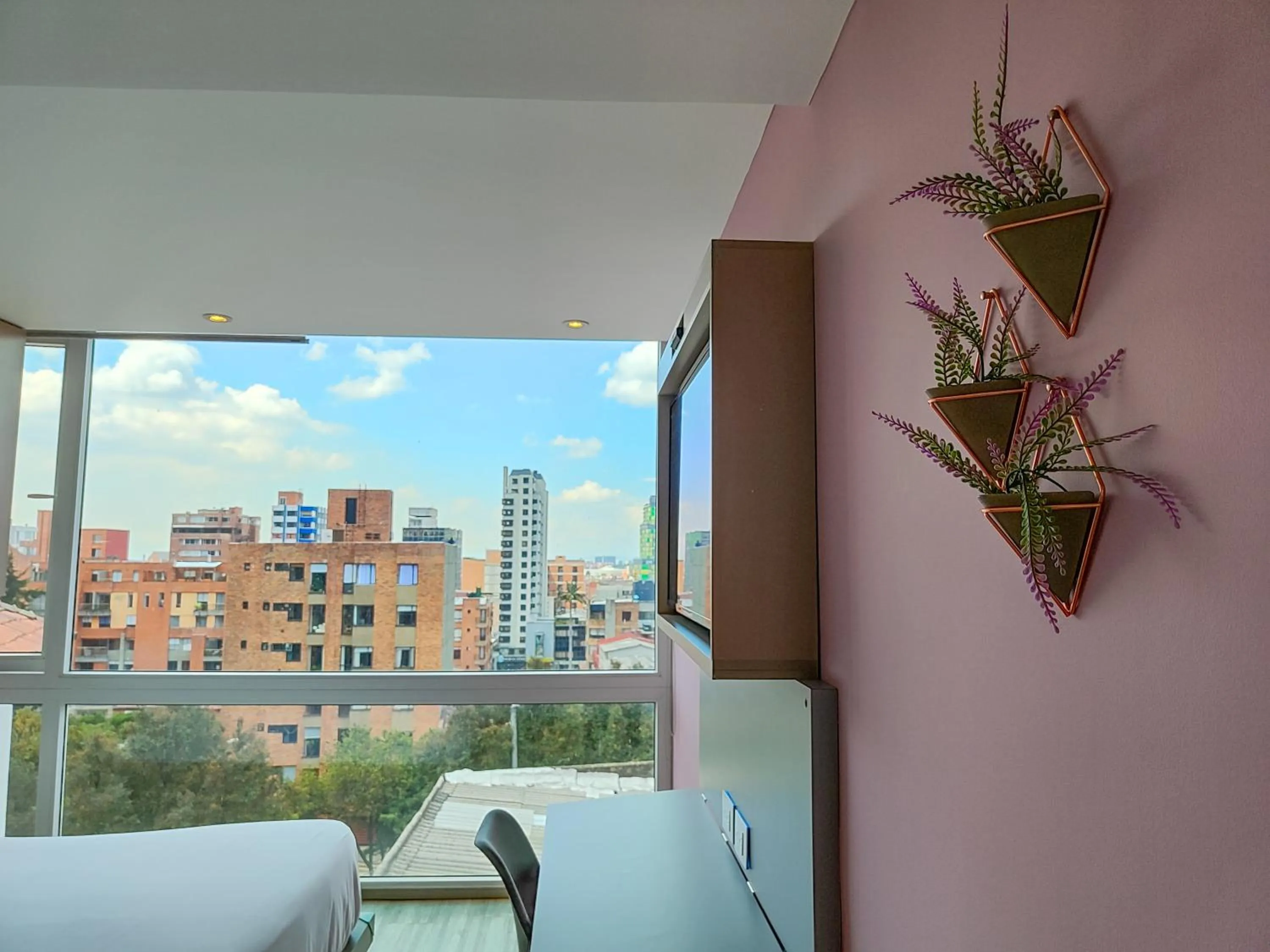 City view, Bed in Urban Heights Bogota