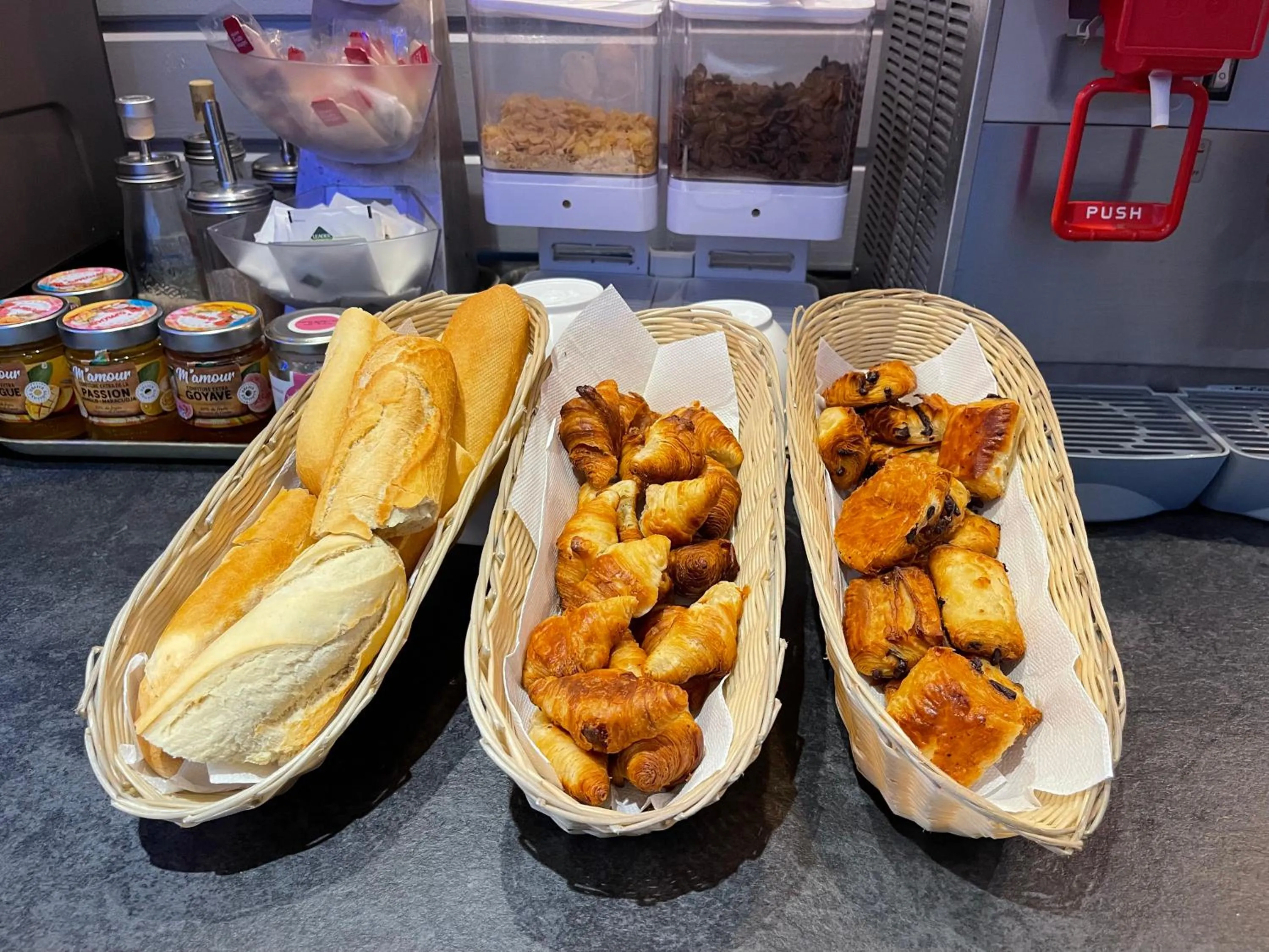 Breakfast in Karaibes Residence