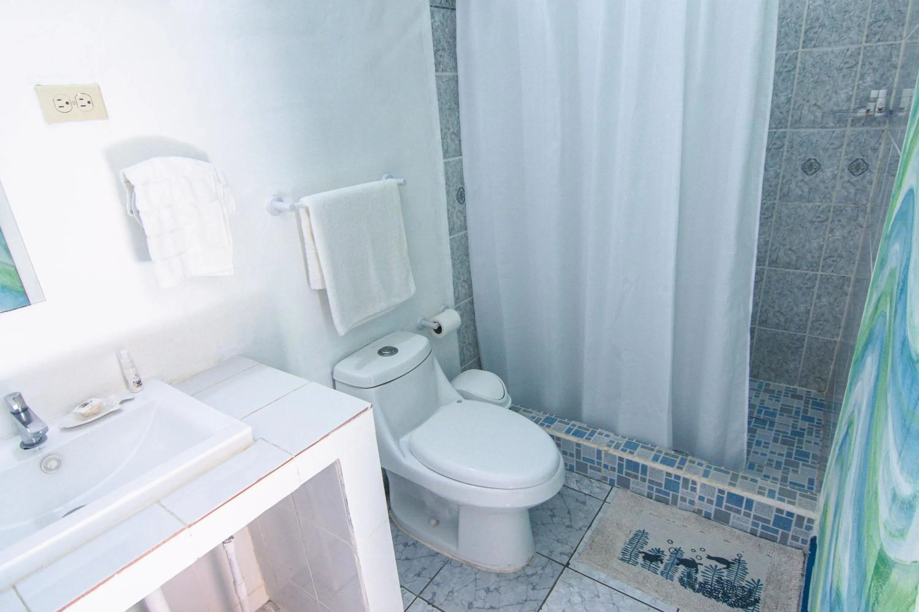 Bathroom in Olas Permanentes El Zonte