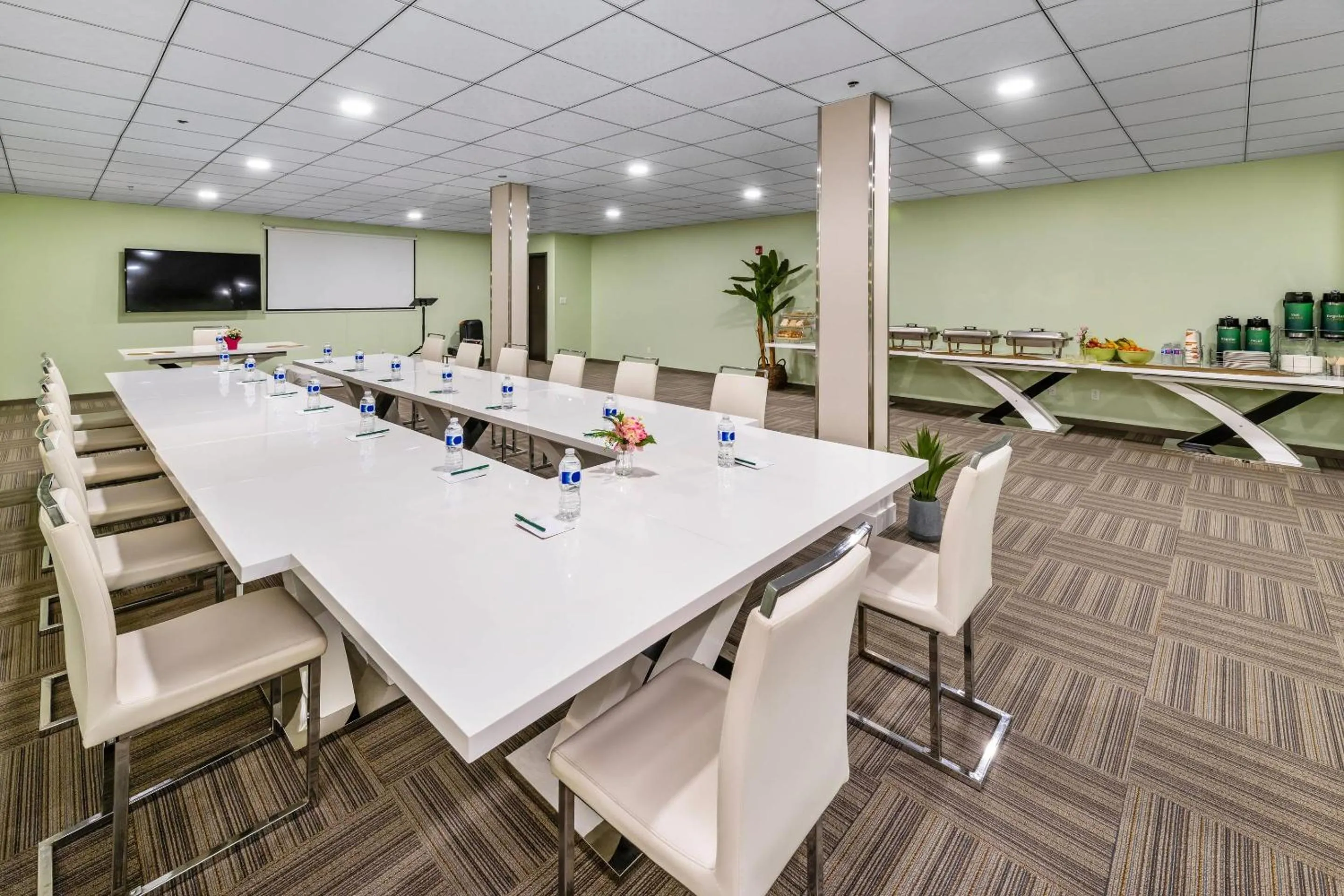 Meeting/conference room in Quality Inn Sunshine Suites