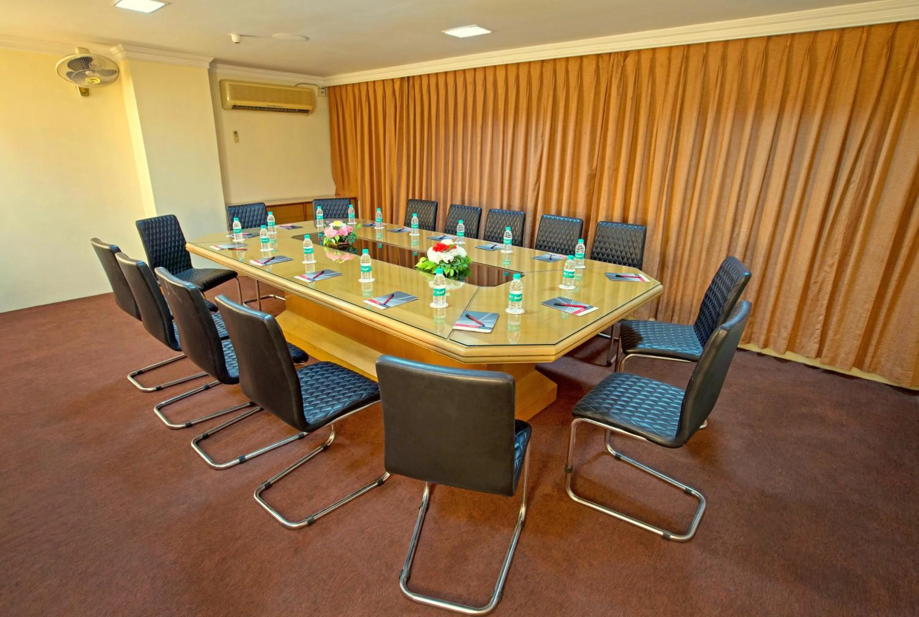 Meeting/conference room in Hotel Rajmahal