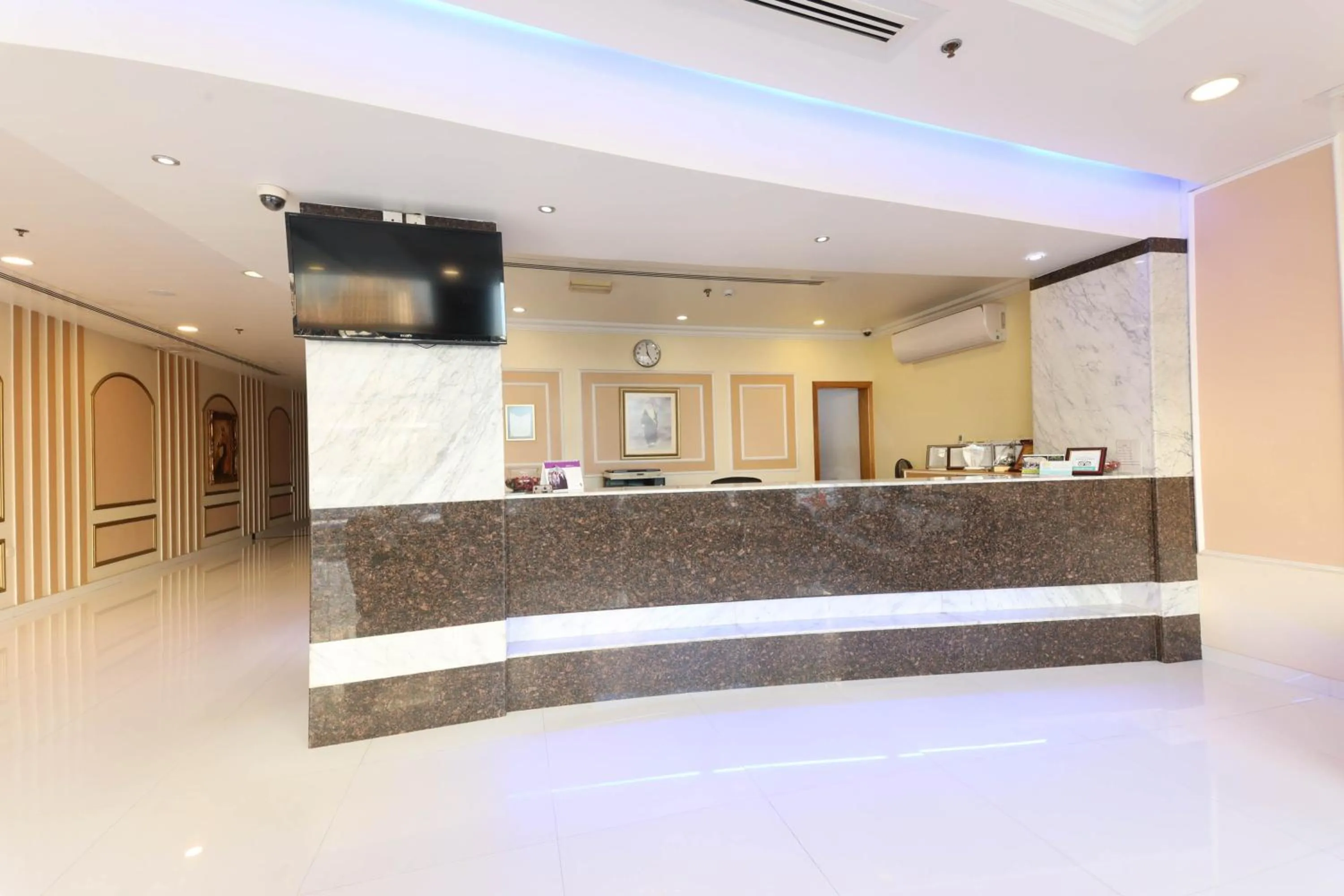 Lobby or reception in Al Reef Hotel