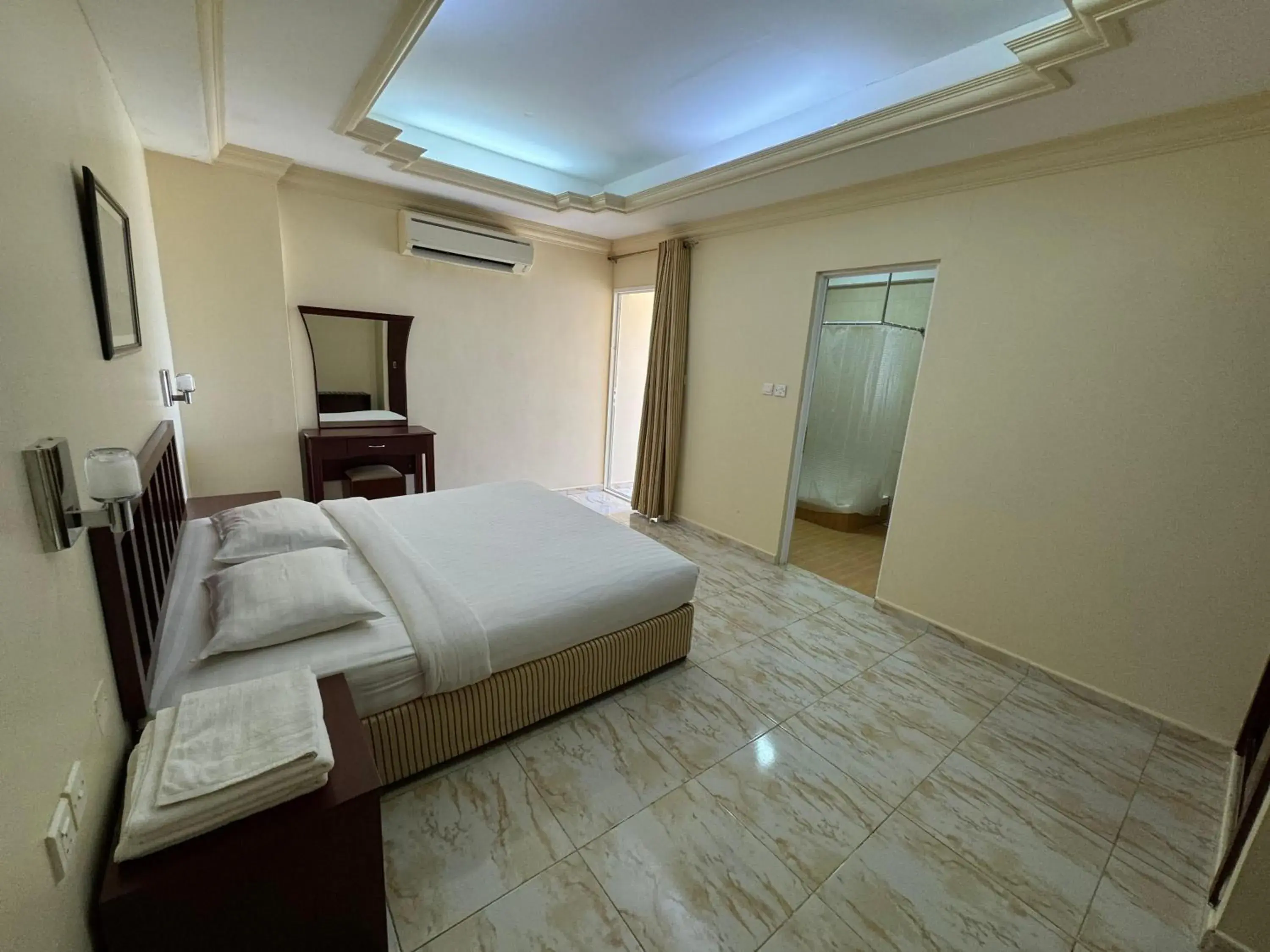 Family Studio in Al Ferdous Hotel Apartments Family Studio in Al Ferdous Hotel Apartments