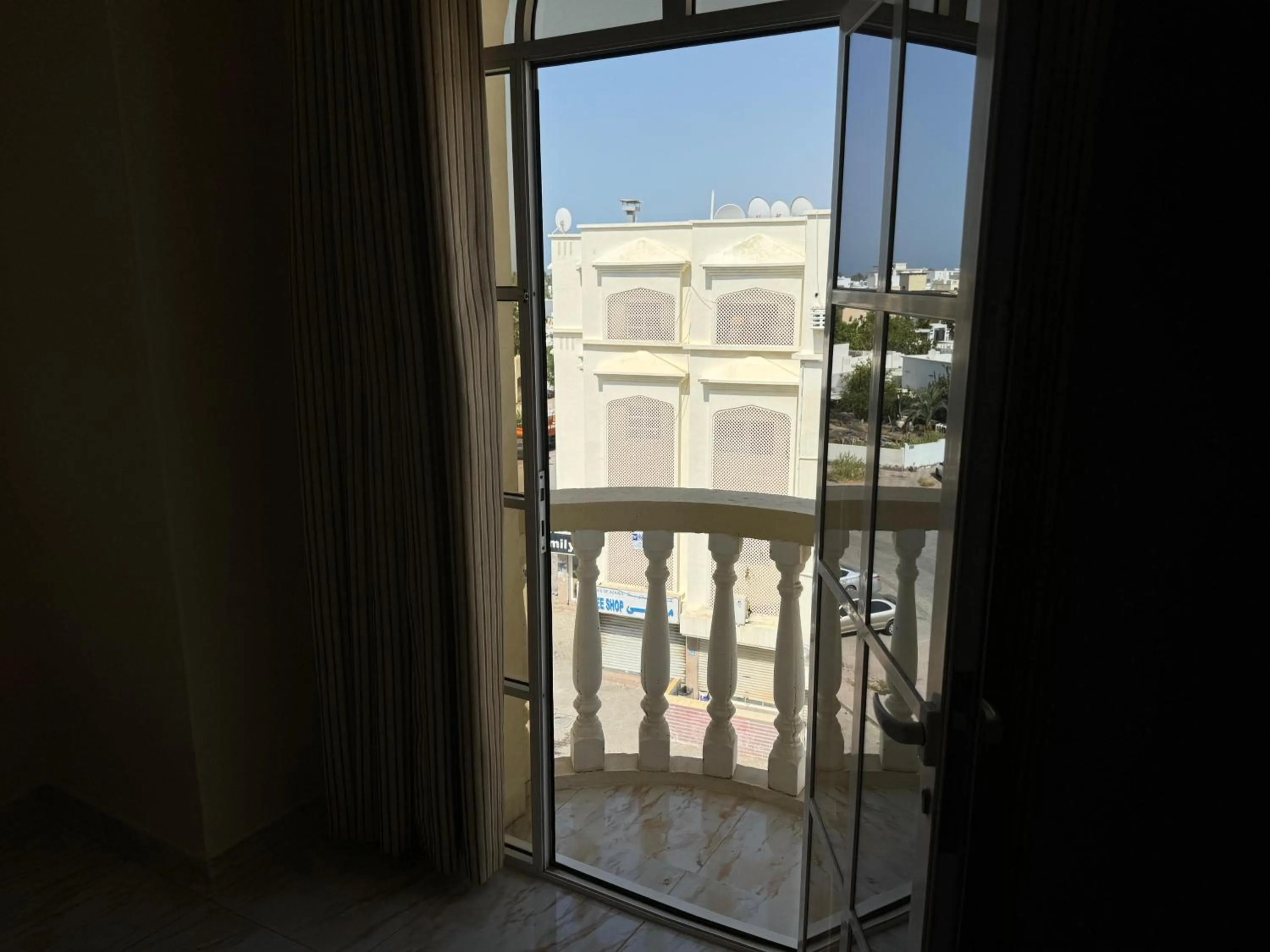 Al Ferdous Hotel Apartments