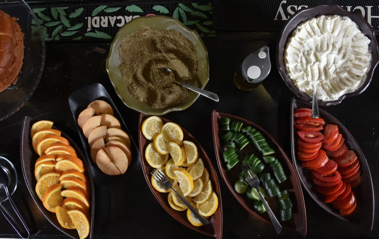 Restaurant/places to eat in Asenappar Hotel