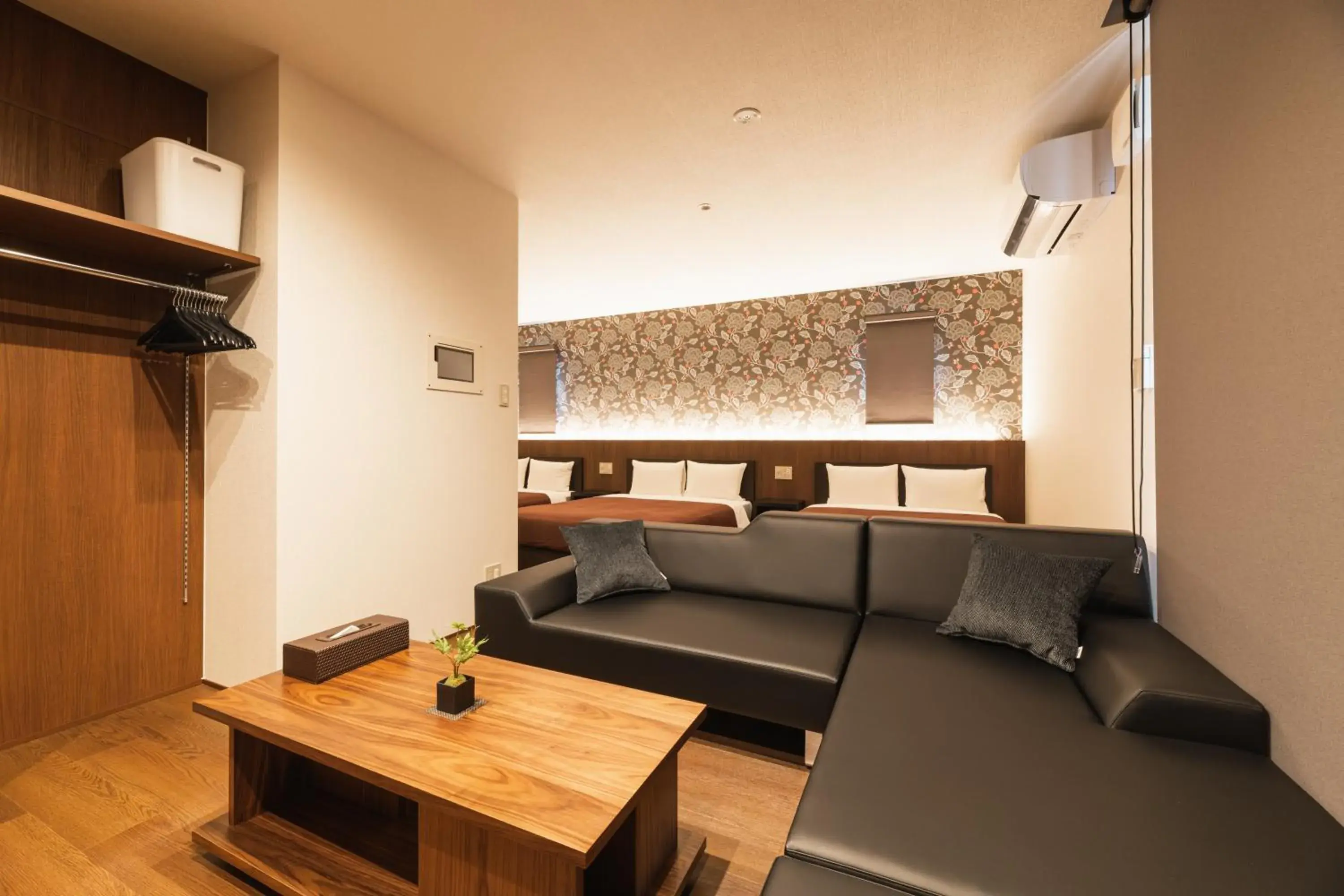 Deluxe Triple Room in GRAND BASE Hakata Gofuku Deluxe Triple Room in GRAND BASE Hakata Gofuku