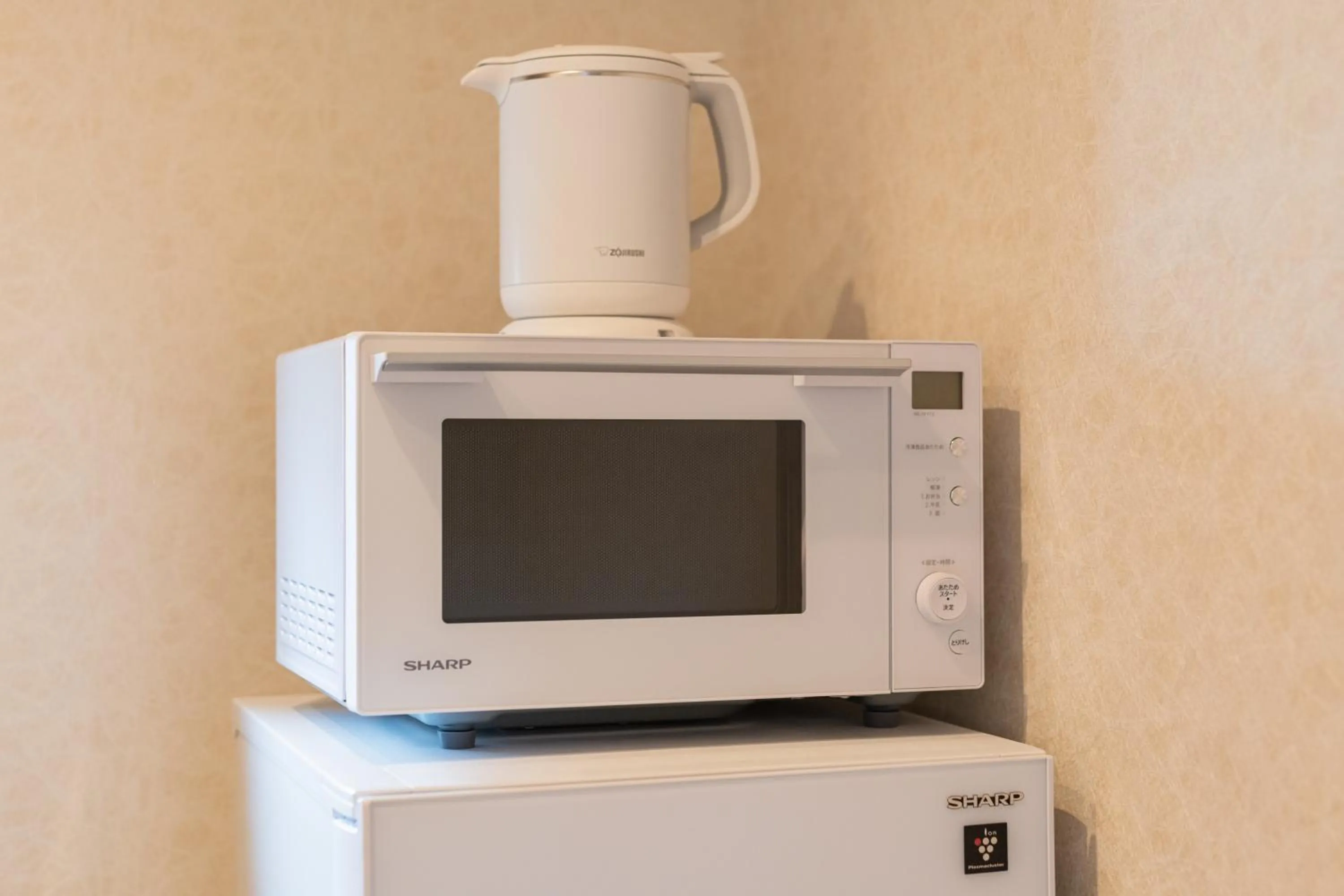 Photo of the whole room in GRAND BASE Hakata Gofuku