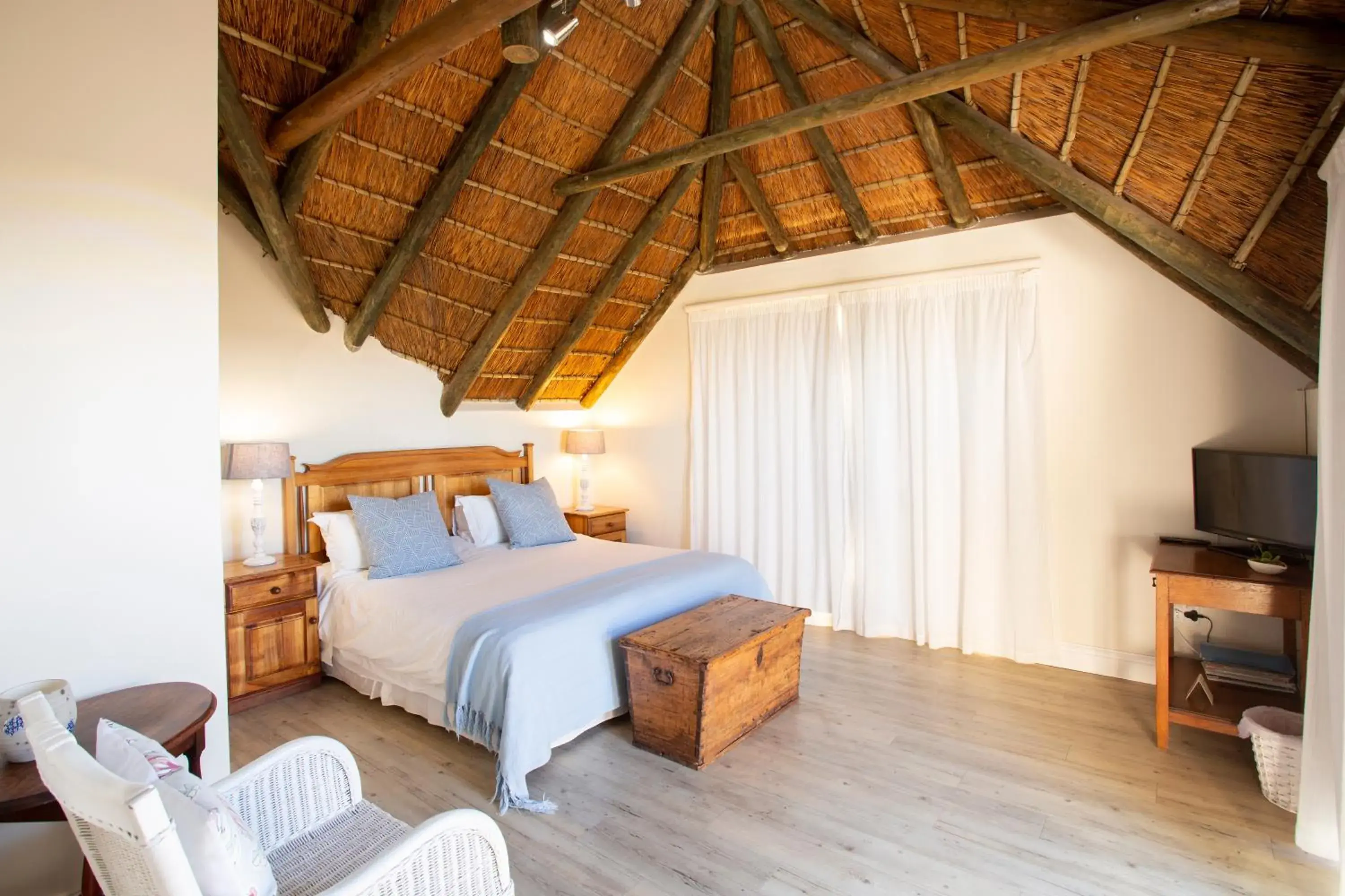 Superior Double or Twin Room with Sea View in i-LOLLO Bed & Breakfast at the River Mouth Superior Double or Twin Room with Sea View in i-LOLLO Bed & Breakfast at the River Mouth