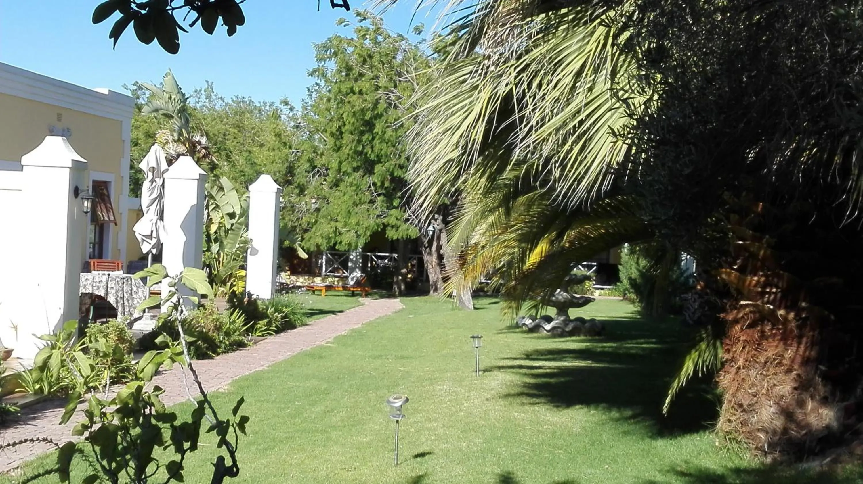 Garden in Saxe-Coburg Lodge
