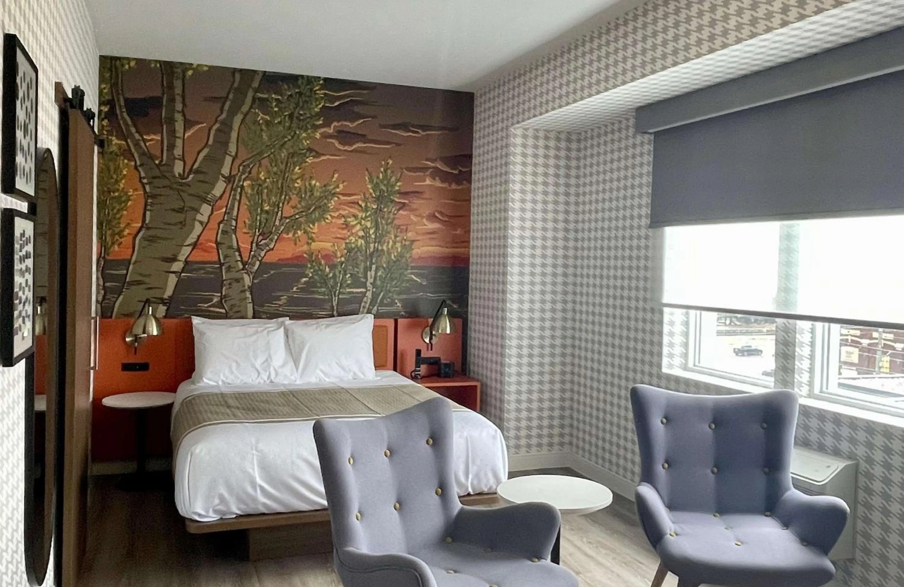 Bedroom, Bed in Superior Shores Hotel, BW Signature Collection by Best Western