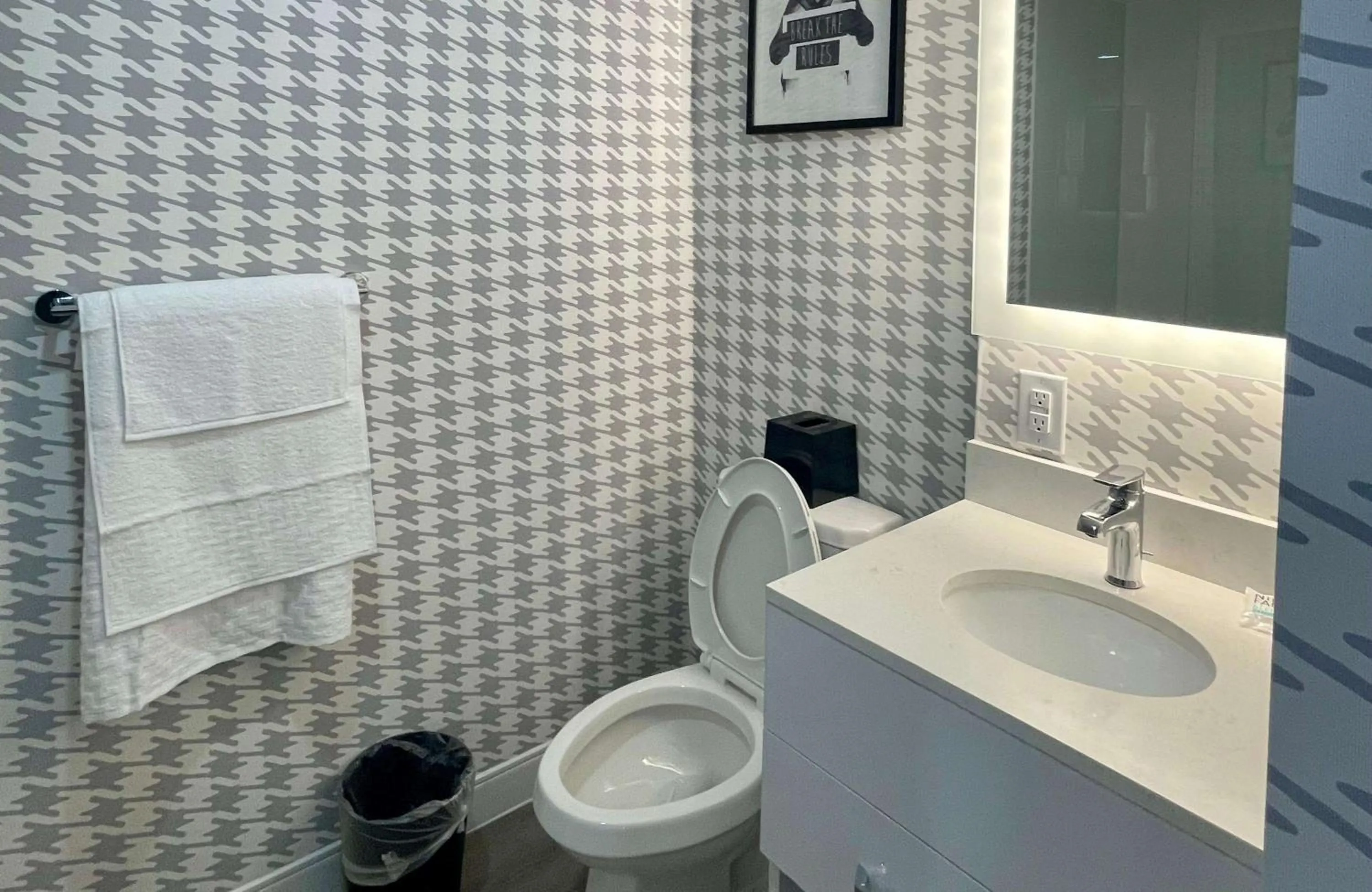 Bathroom in Superior Shores Hotel, BW Signature Collection by Best Western