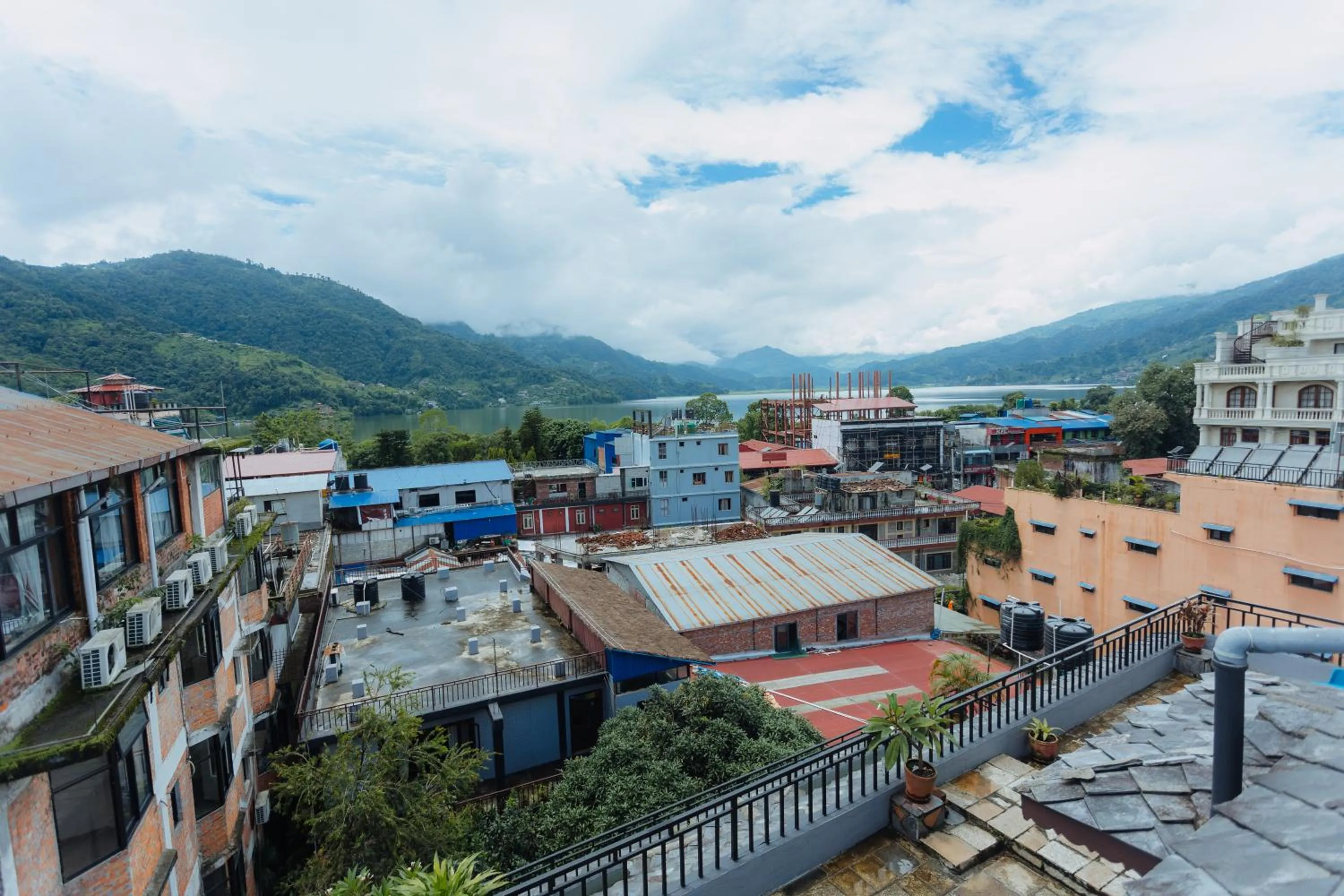 Restaurant/places to eat in Hotel Tulsi