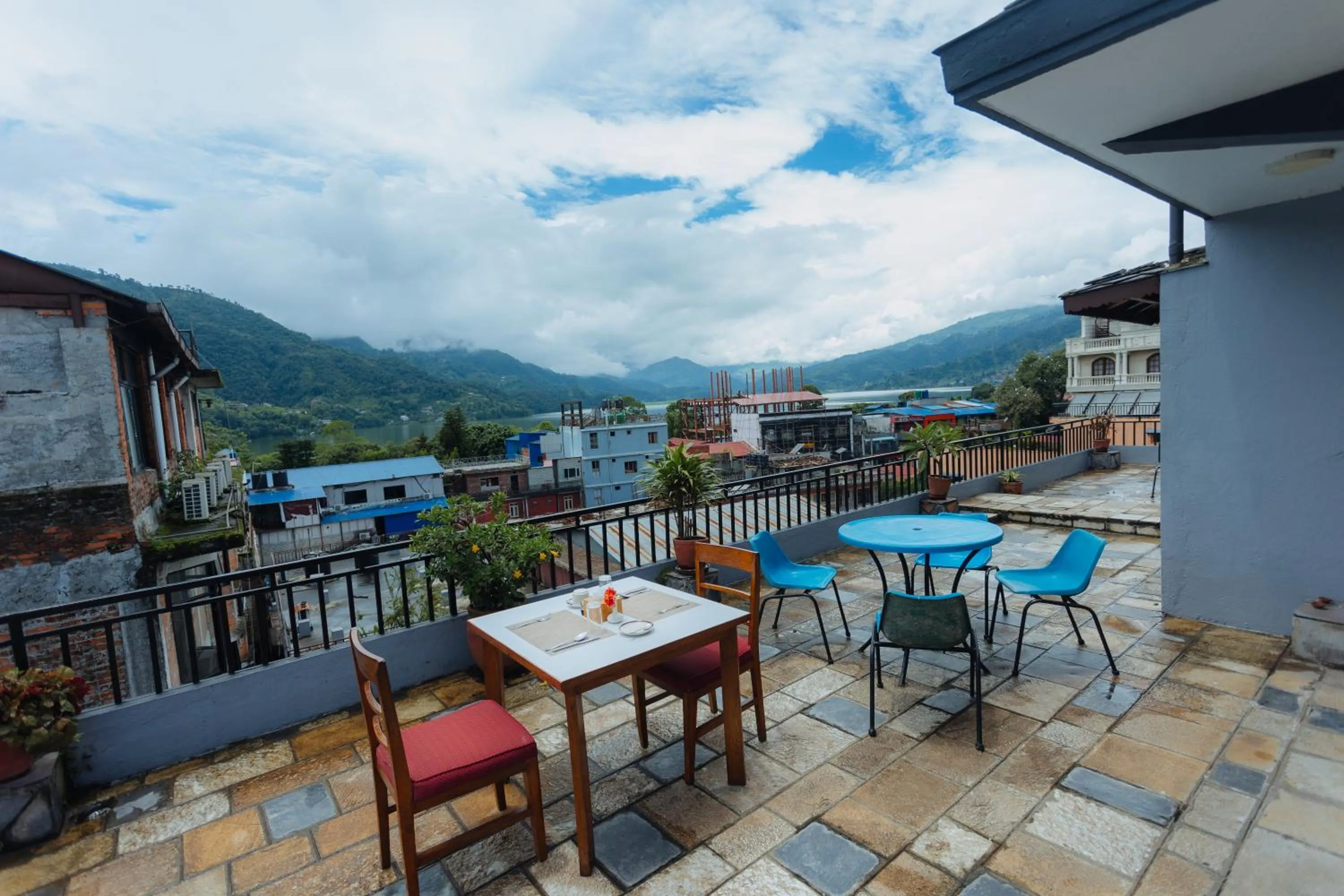 Restaurant/places to eat in Hotel Tulsi