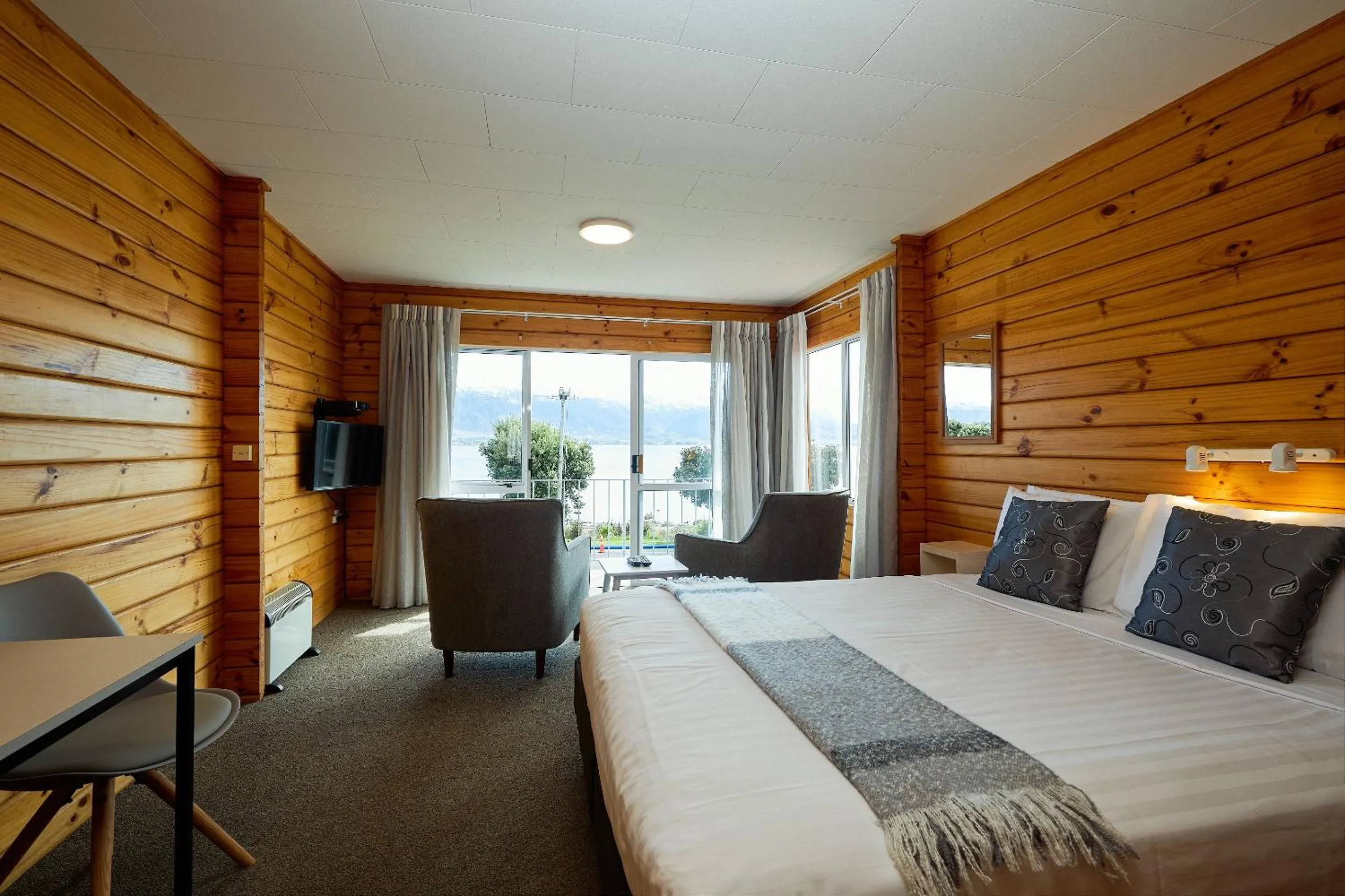 Photo of the whole room, Bed in Panorama Motel