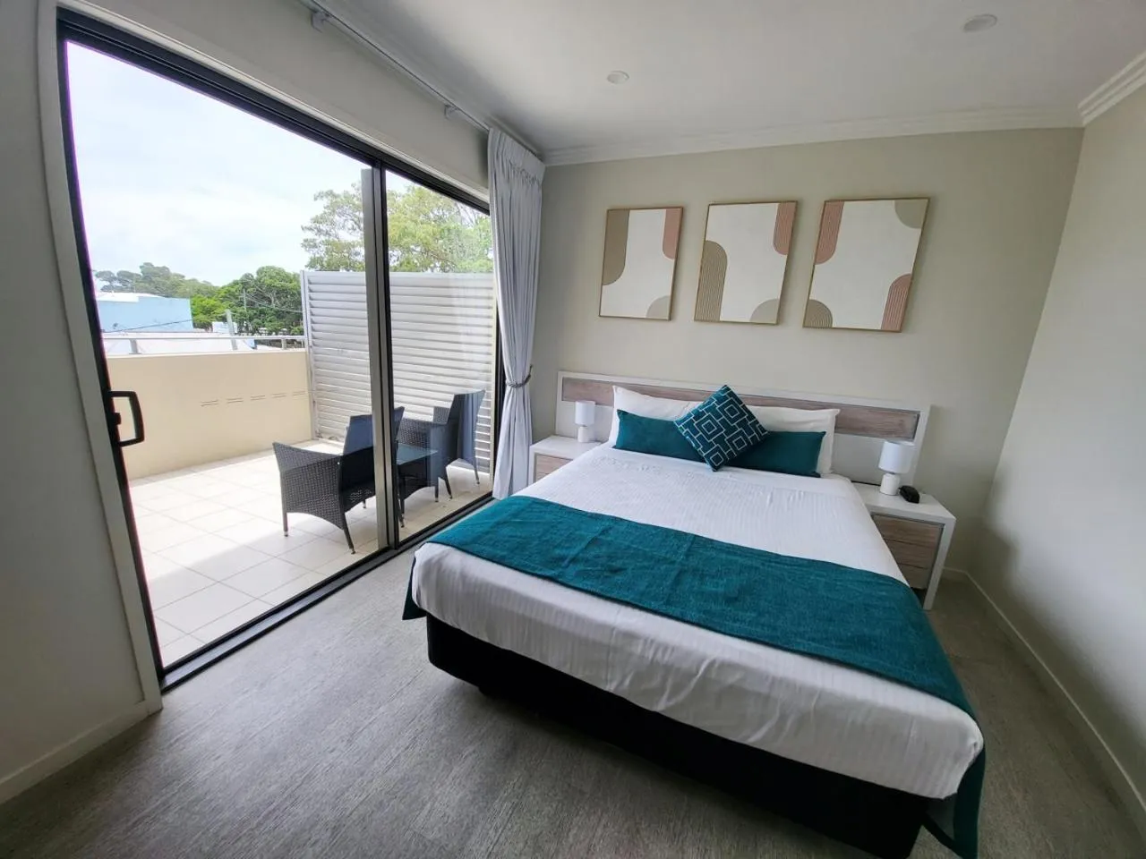 Bed in Eden by the Bay