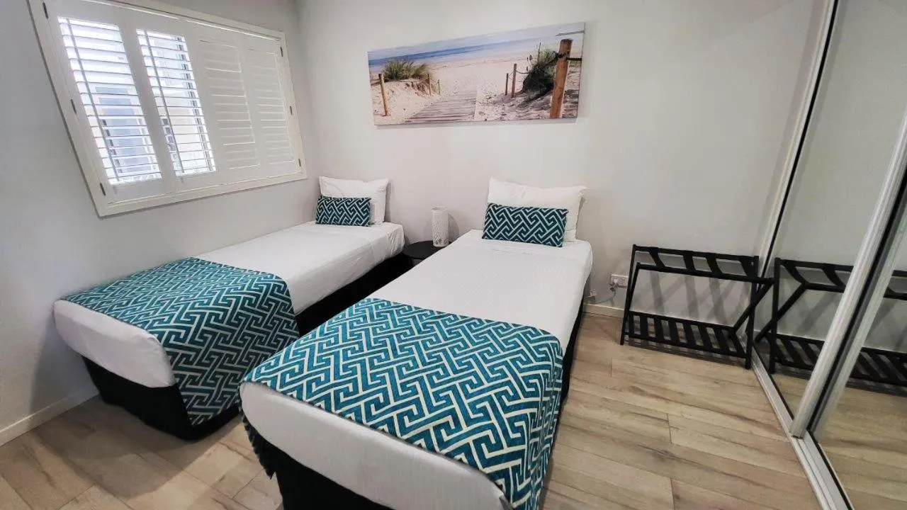 Bed in Eden by the Bay