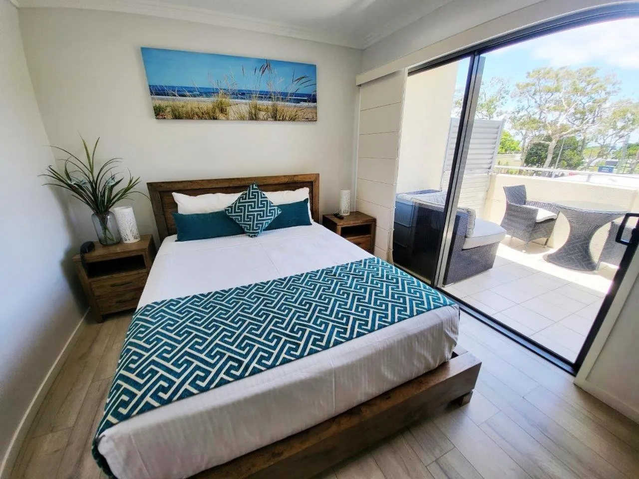 Bed in Eden by the Bay