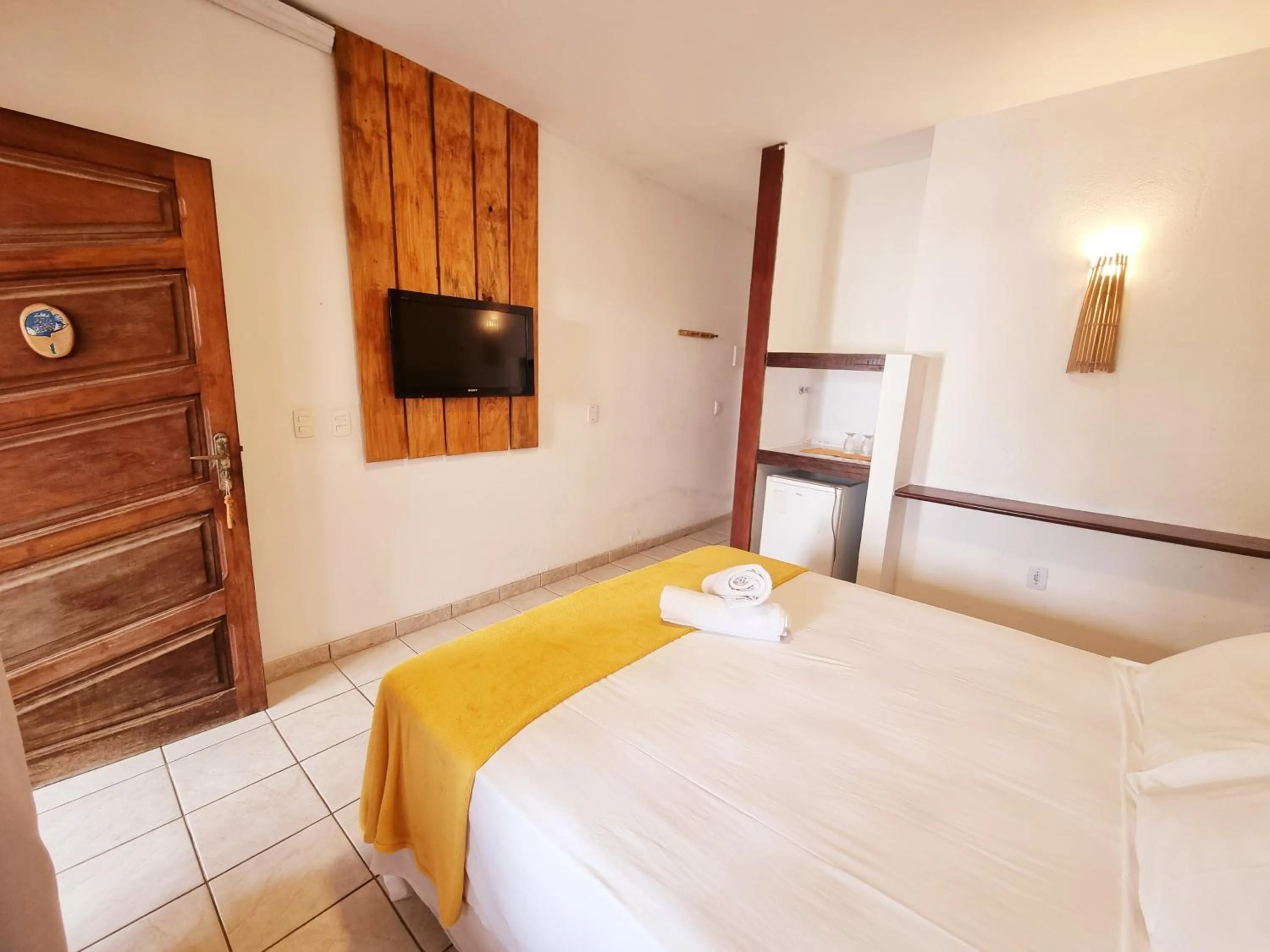 Photo of the whole room, Bed in Pousada Luz do Porto