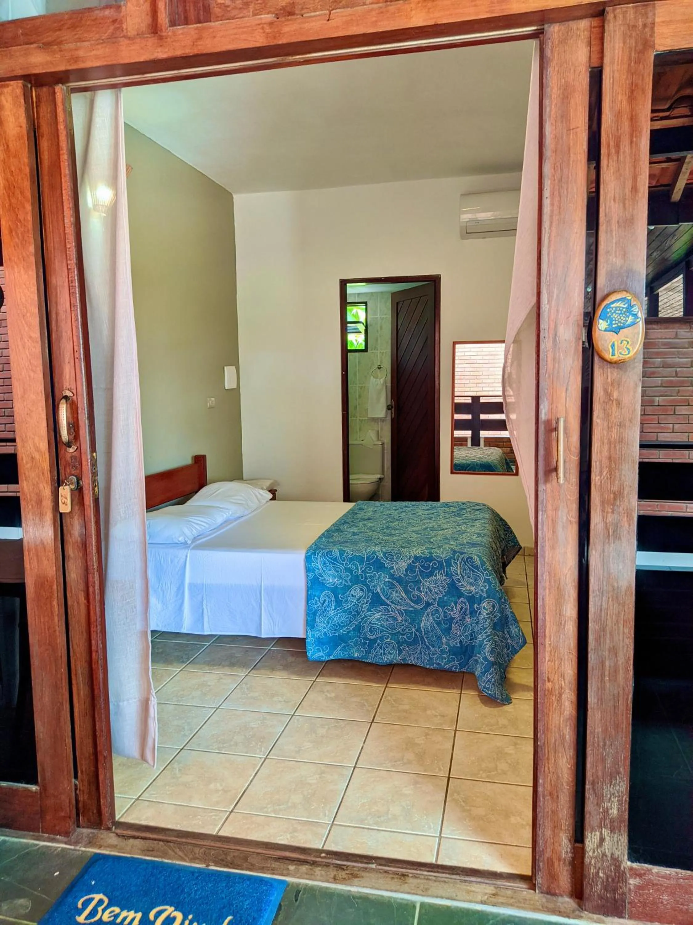 Photo of the whole room, Bed in Pousada Luz do Porto