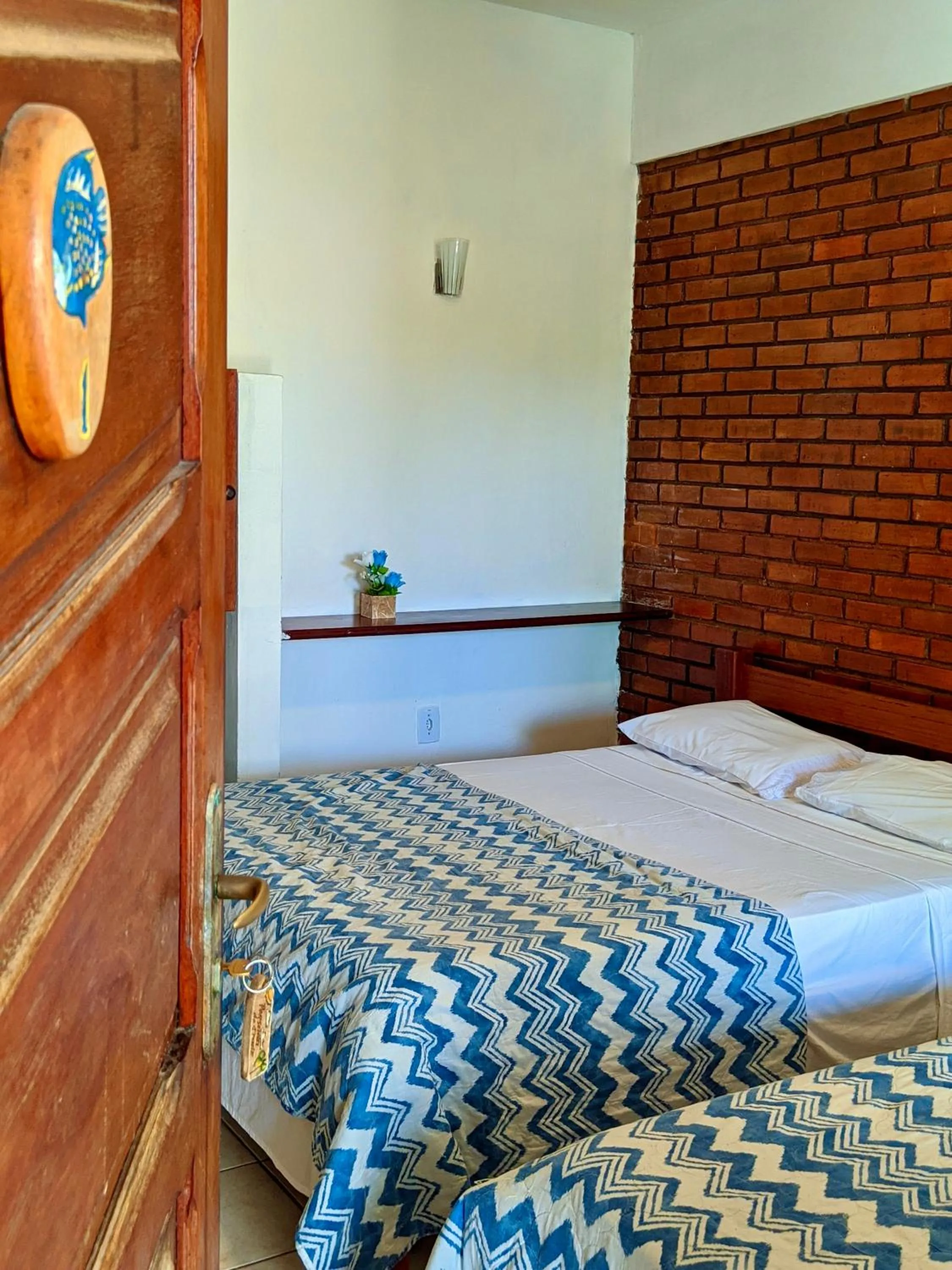 Photo of the whole room, Bed in Pousada Luz do Porto