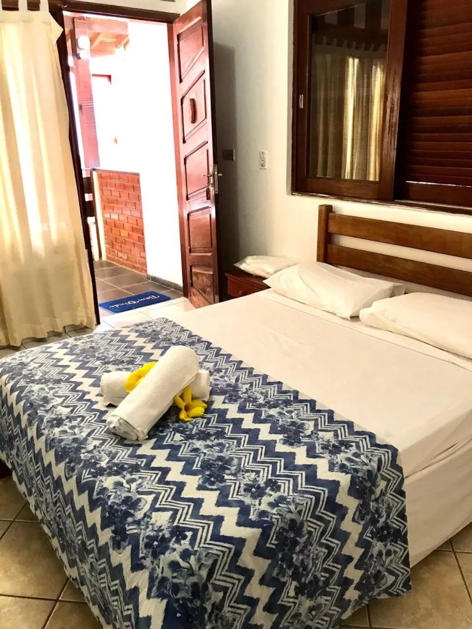 Photo of the whole room, Bed in Pousada Luz do Porto