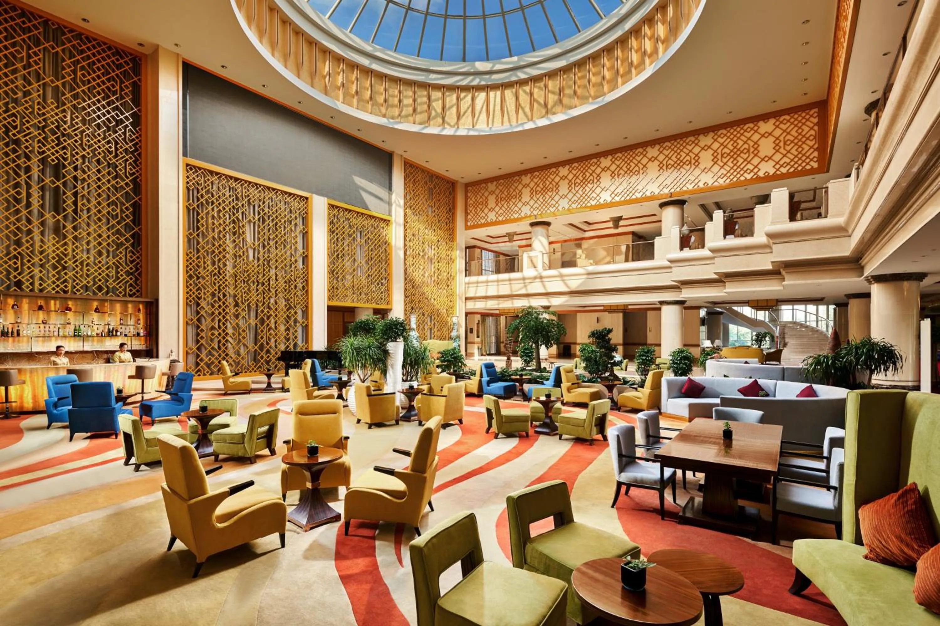 Lounge or bar in Crowne Plaza Ordos, an IHG Hotel