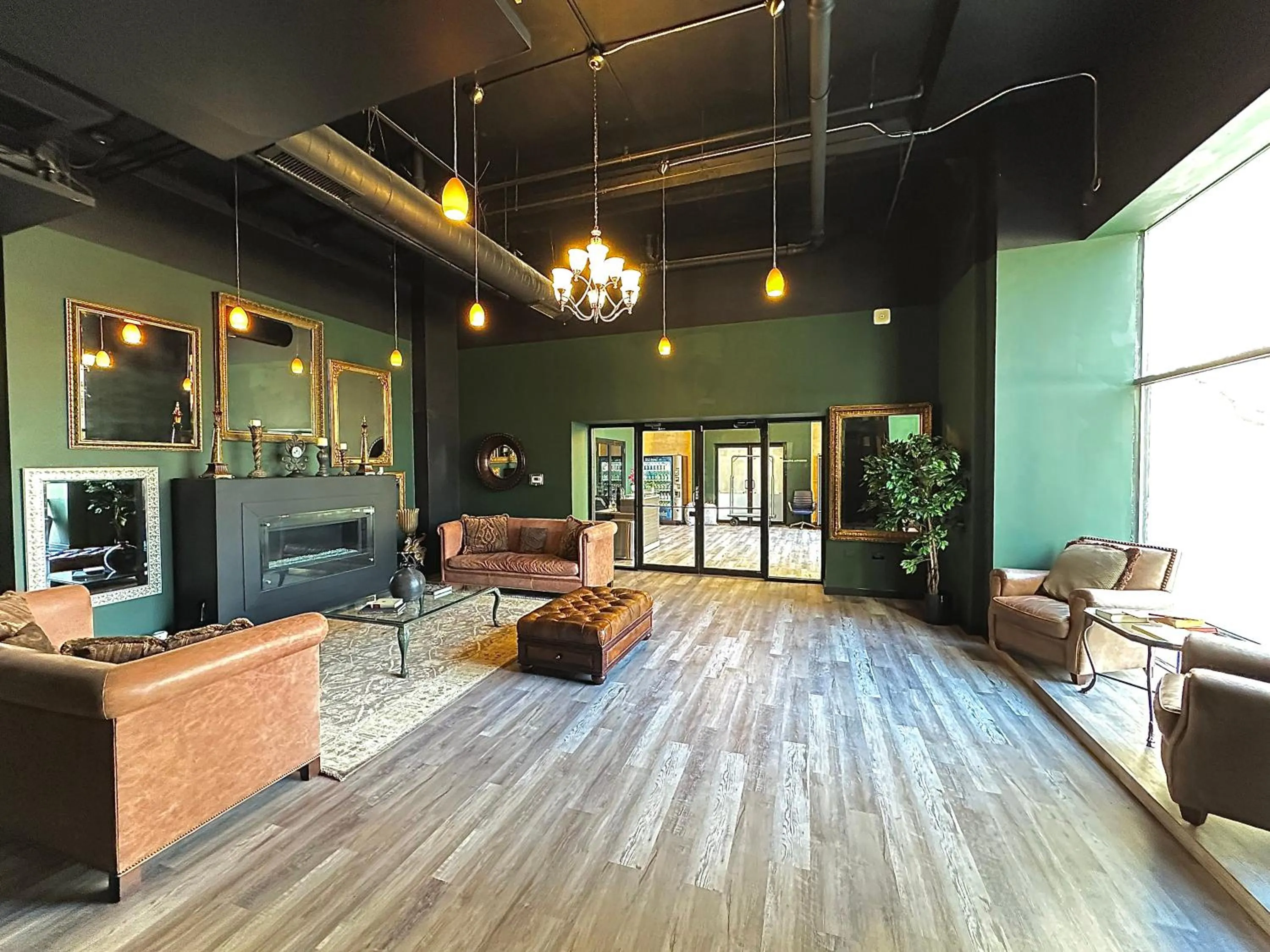 McCormick Place Luxurious and Spacious 3BR in Downtown Chicago with Optional Parking Sleeps 10 guests