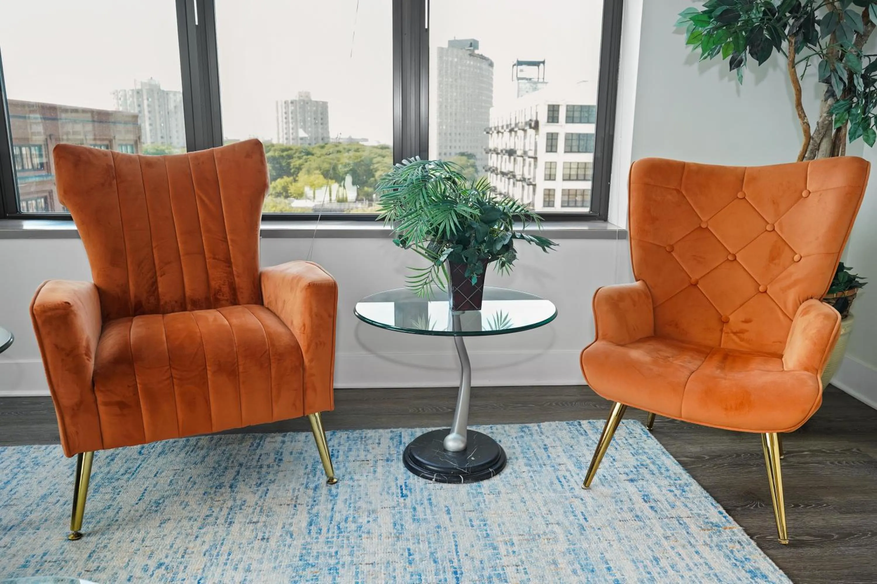 McCormick Place Luxurious and Spacious 3BR in Downtown Chicago with Optional Parking Sleeps 10 guests