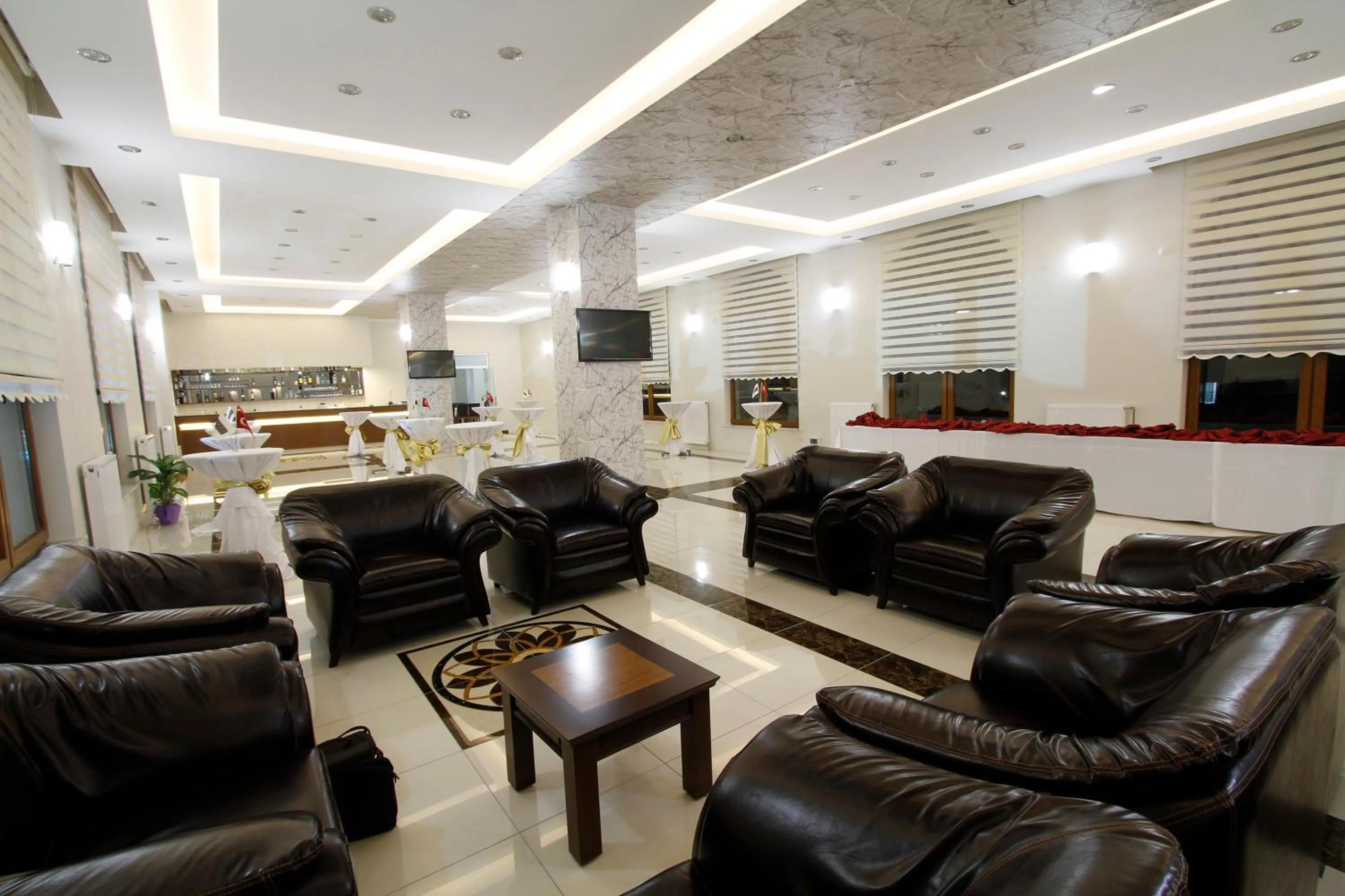 Lobby or reception in Royal Bilgic Hotel