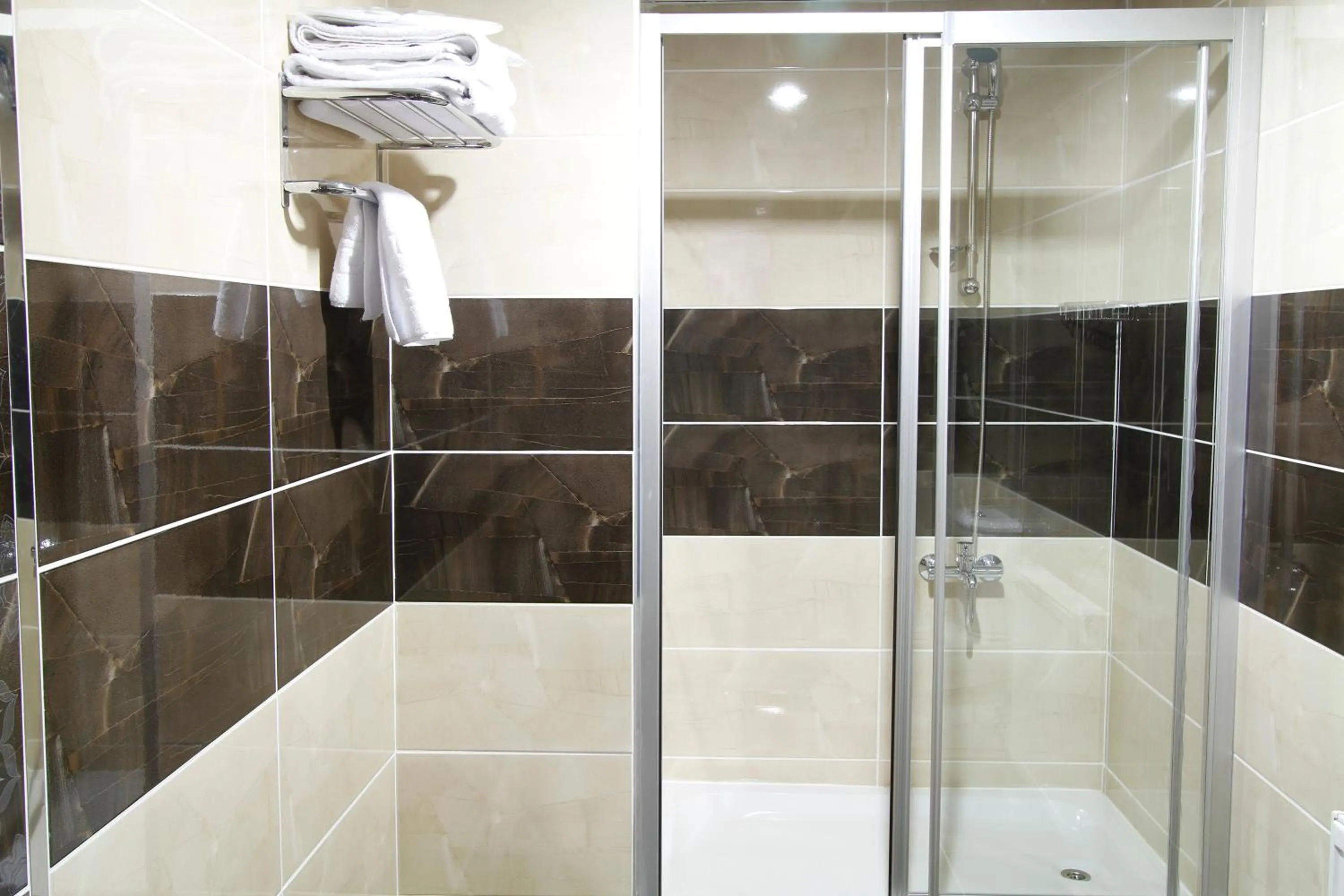 Bathroom in Royal Bilgic Hotel