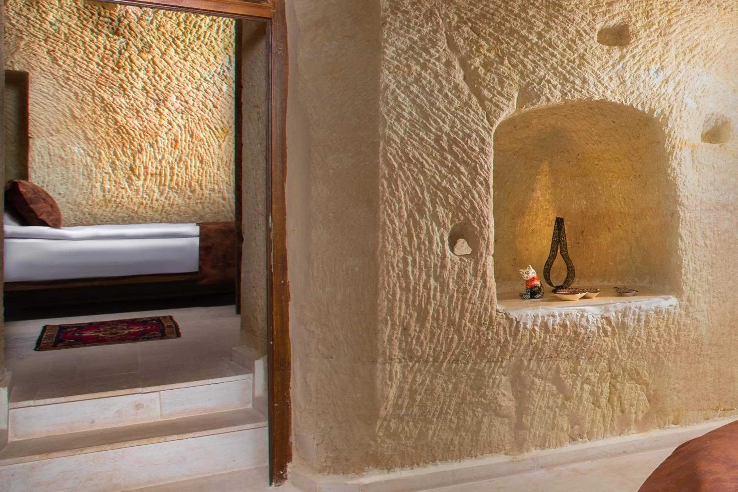 Photo of the whole room, Bed in Romantic Cave Hotel