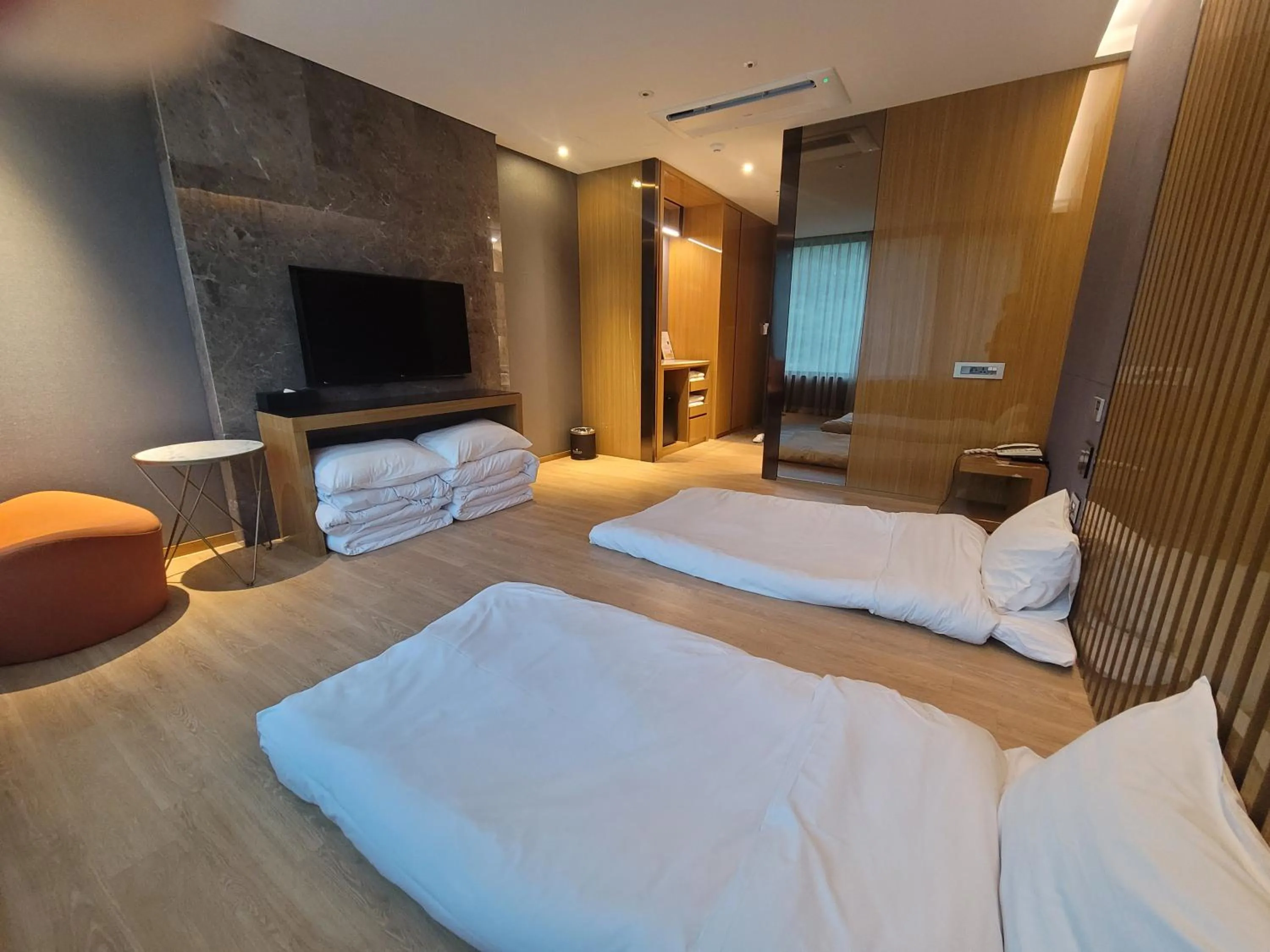 Bed in Traum Valley Hotel - formerly jeongseon intoraon hotel