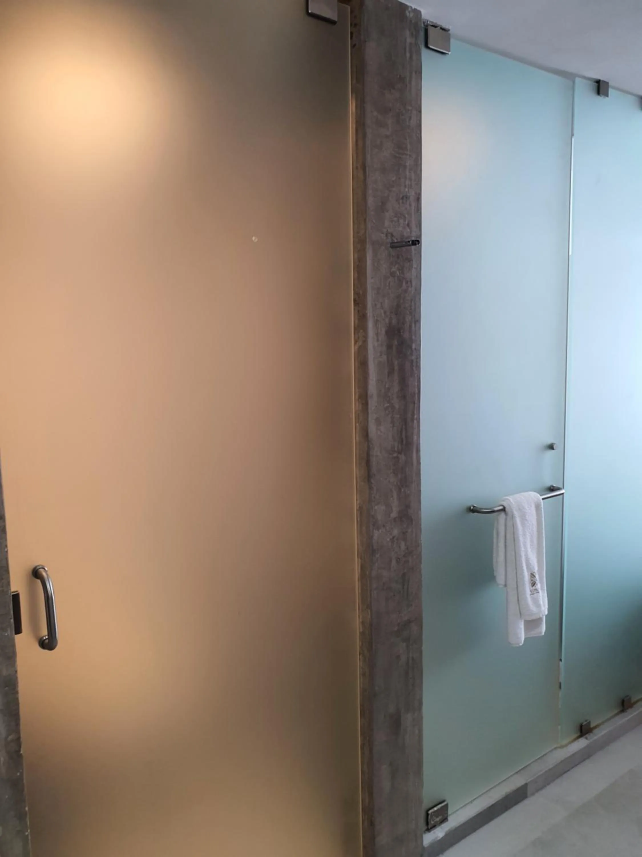 Shower in Ximena Hotel Boutique