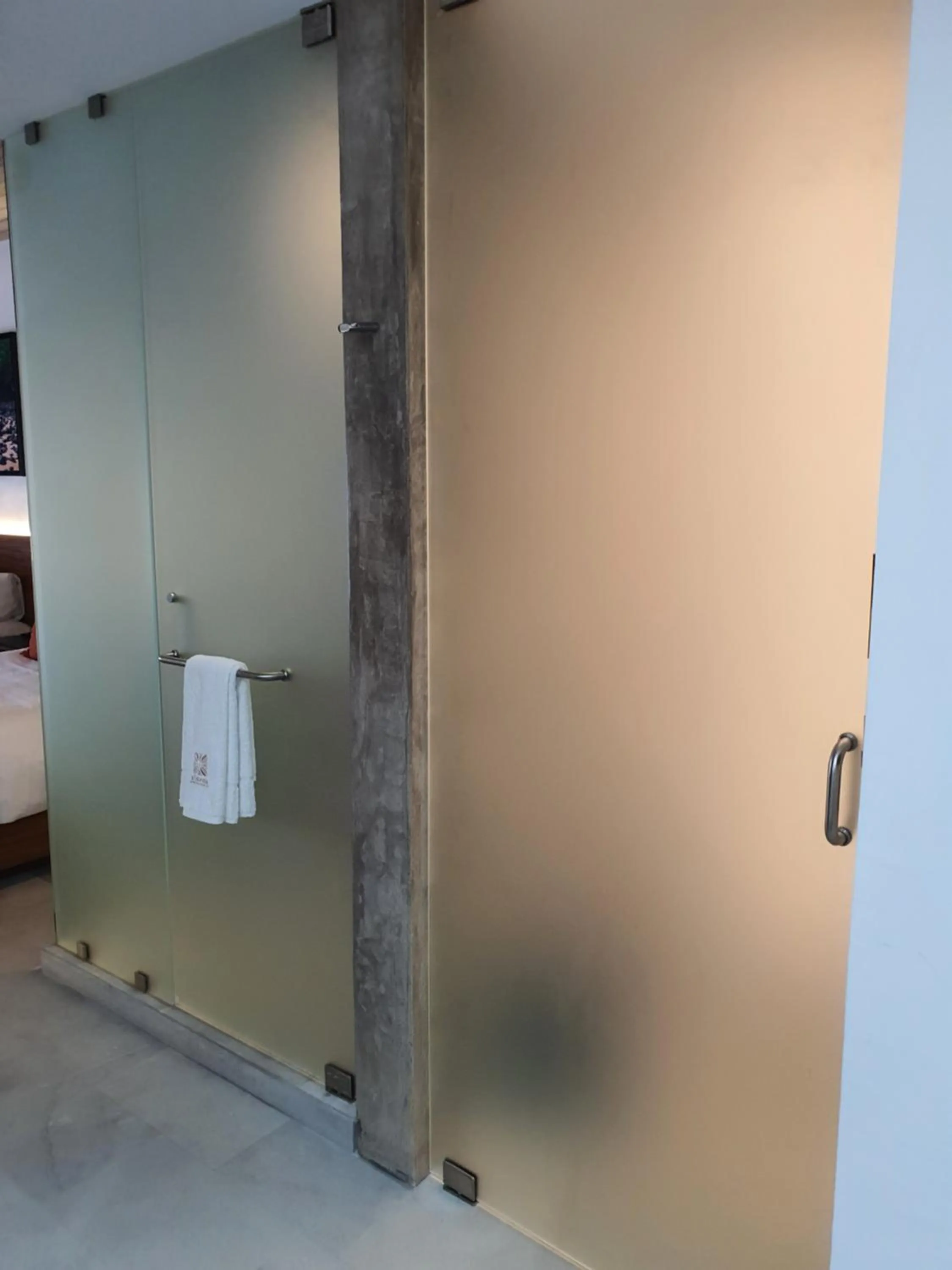 Shower in Ximena Hotel Boutique