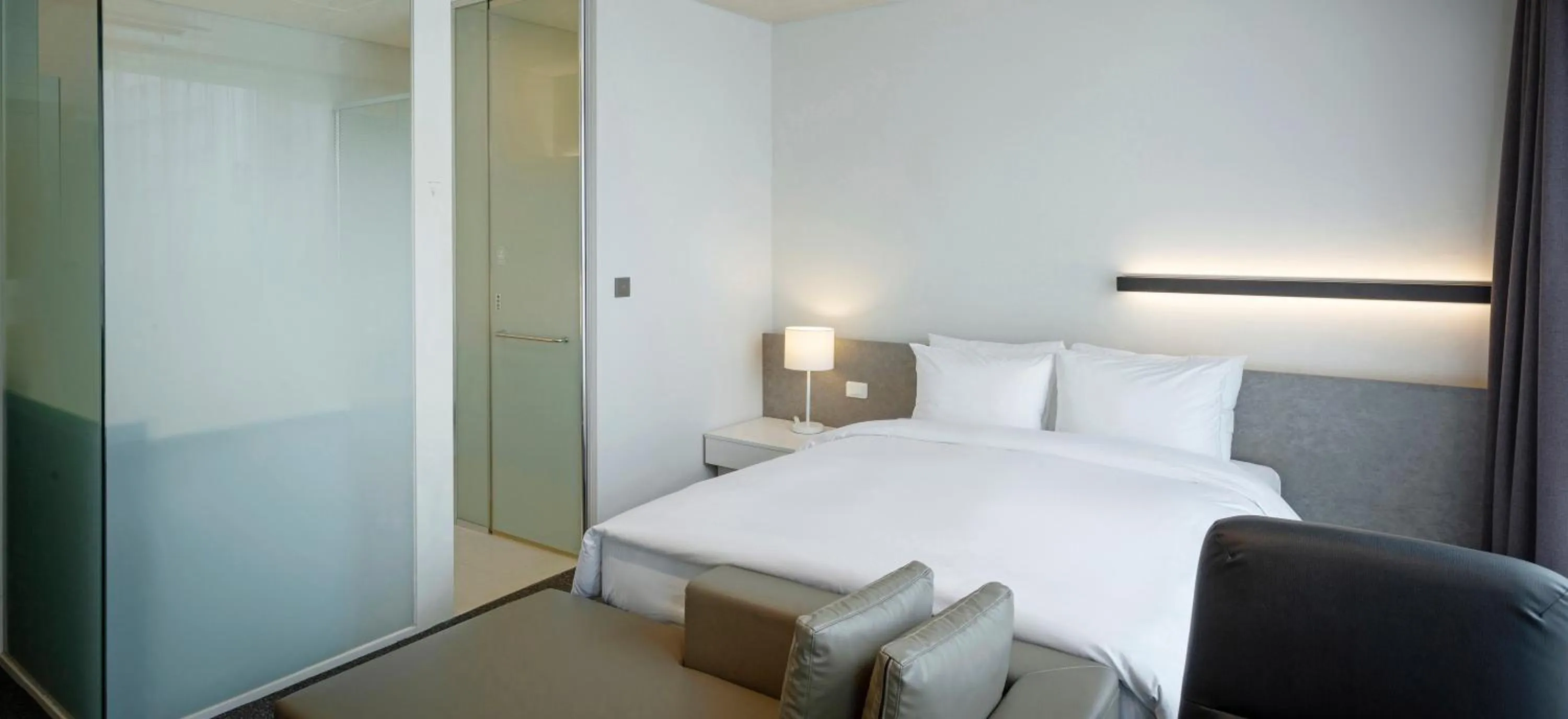 Bed in Grand City Hotel Changwon